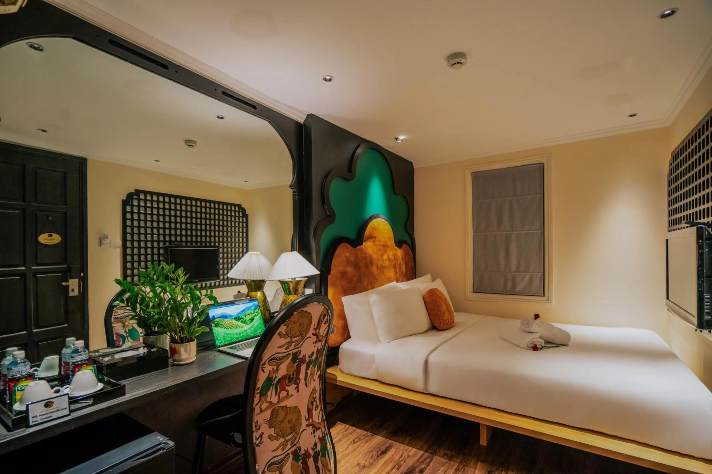 Bed in Hanoi Center Silk Classic Hotel & Travel