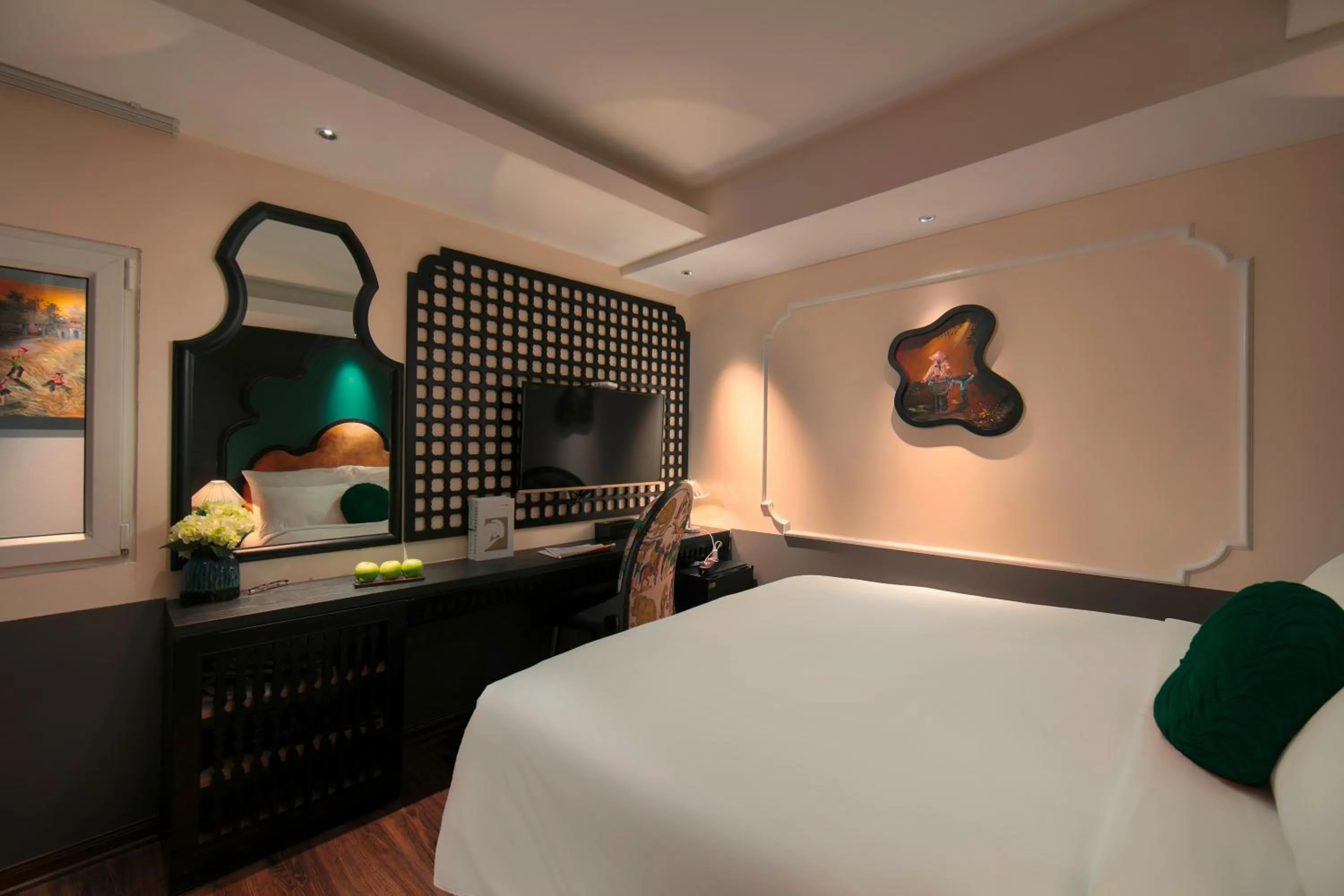 Bedroom, Bed in Hanoi Center Silk Classic Hotel & Travel