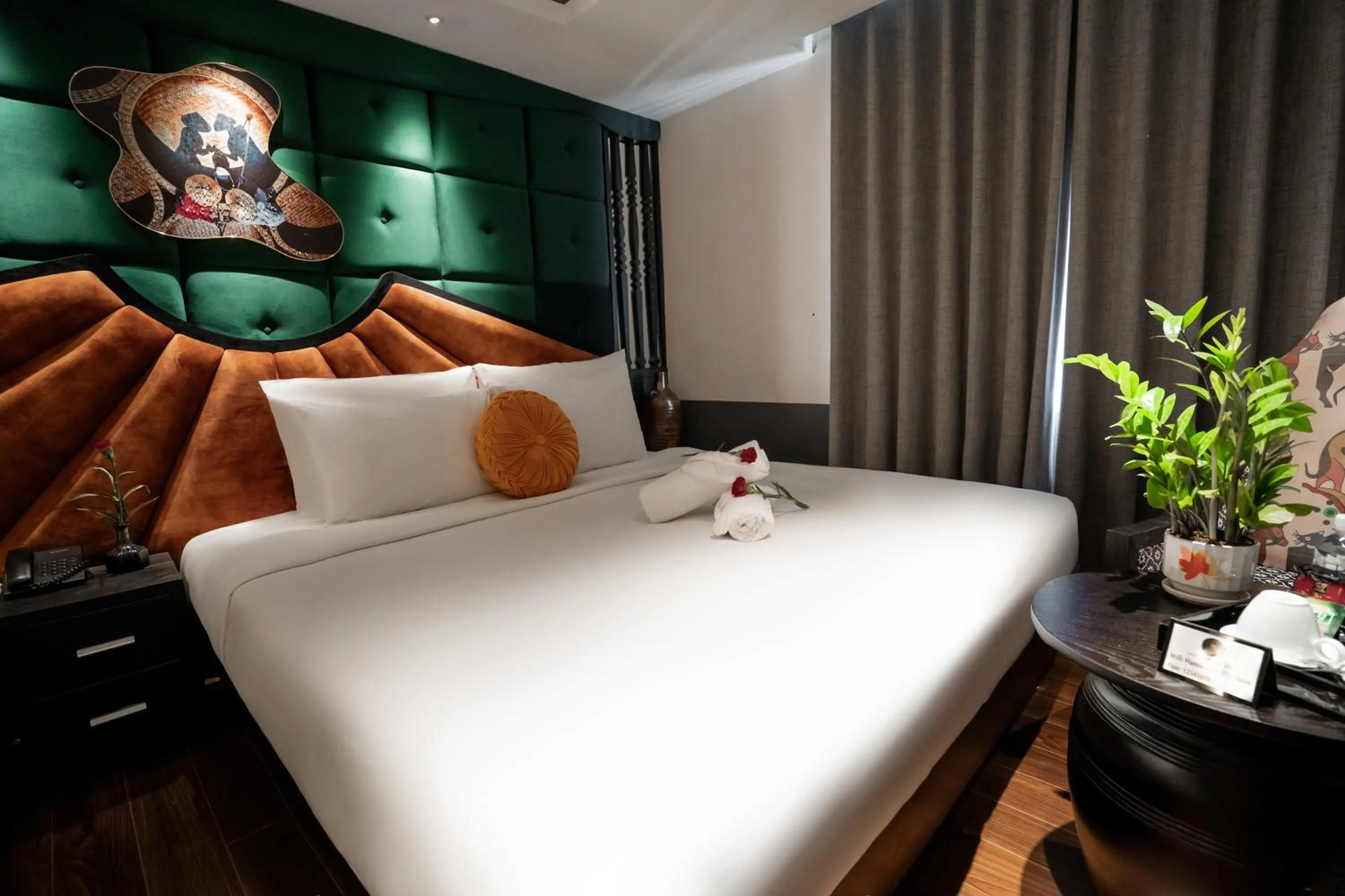 Bed in Hanoi Center Silk Classic Hotel & Travel