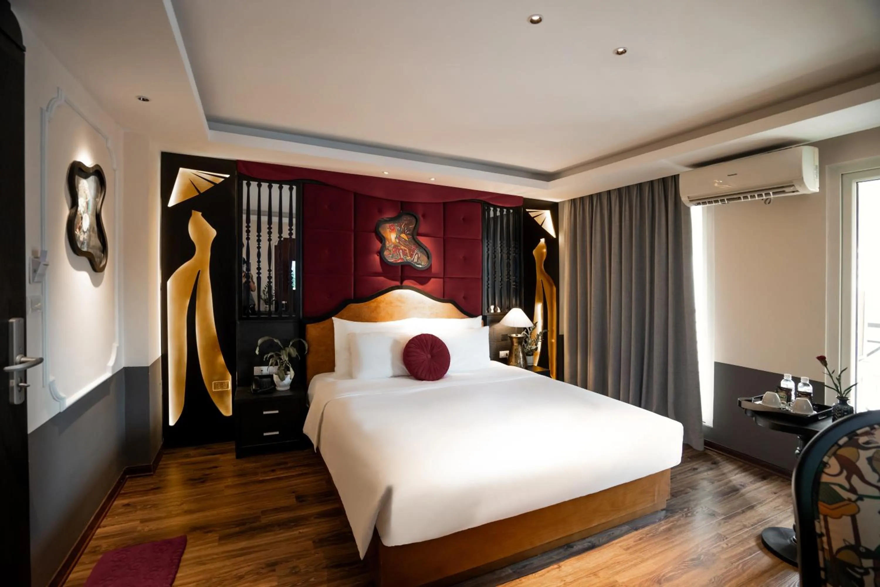 Bed in Hanoi Center Silk Classic Hotel & Travel