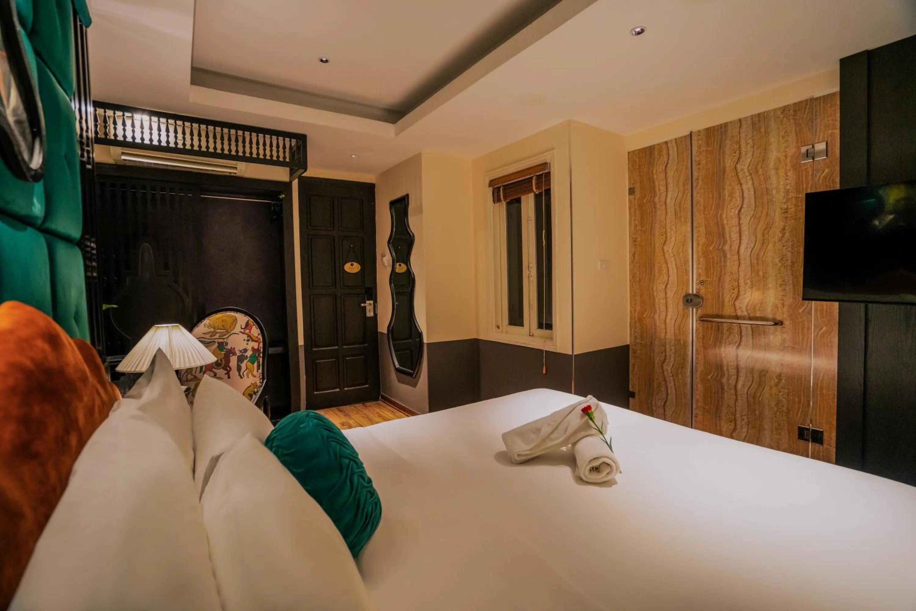 Bed in Hanoi Center Silk Classic Hotel & Travel