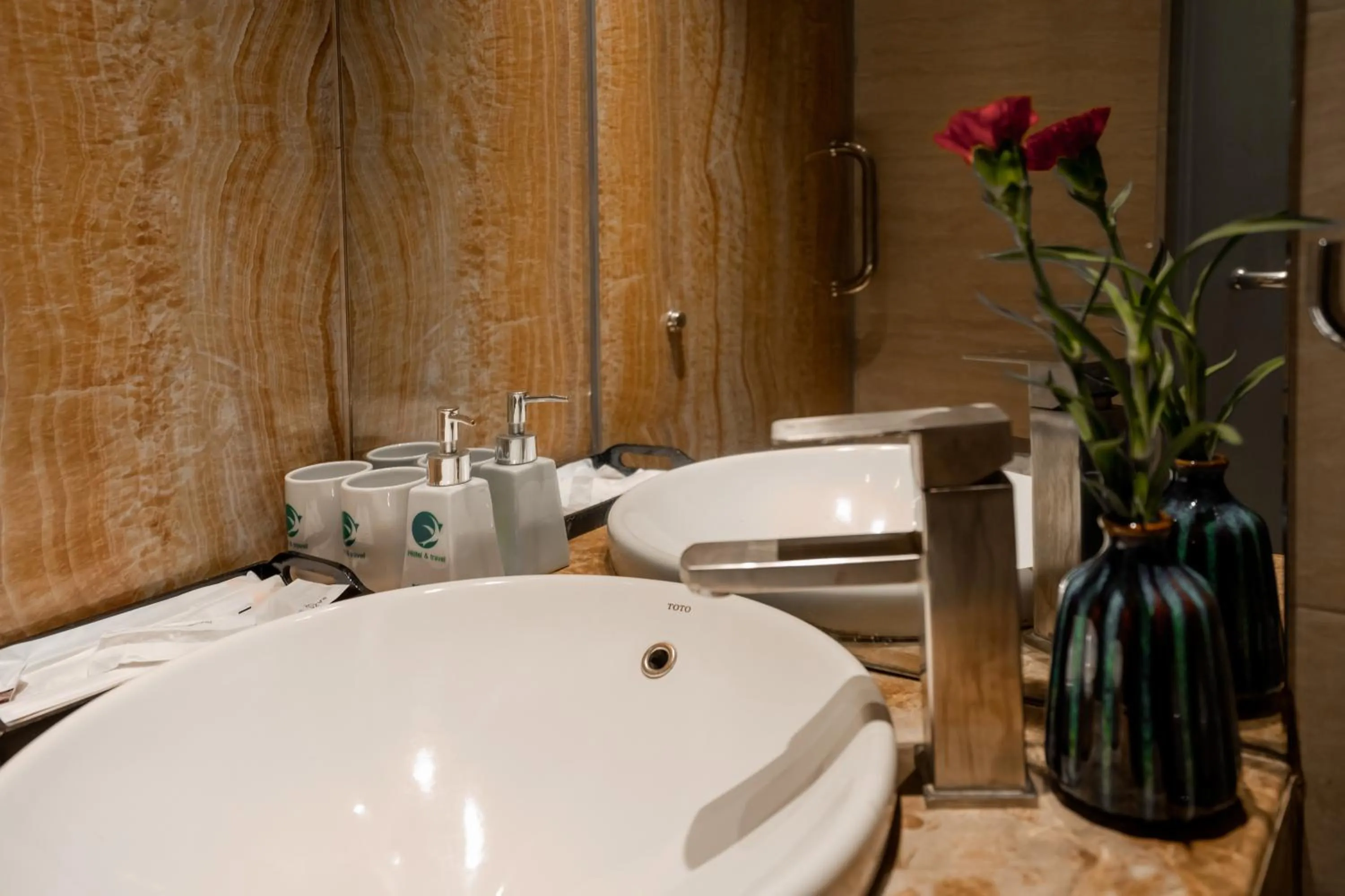 Bathroom in Hanoi Center Silk Classic Hotel & Travel