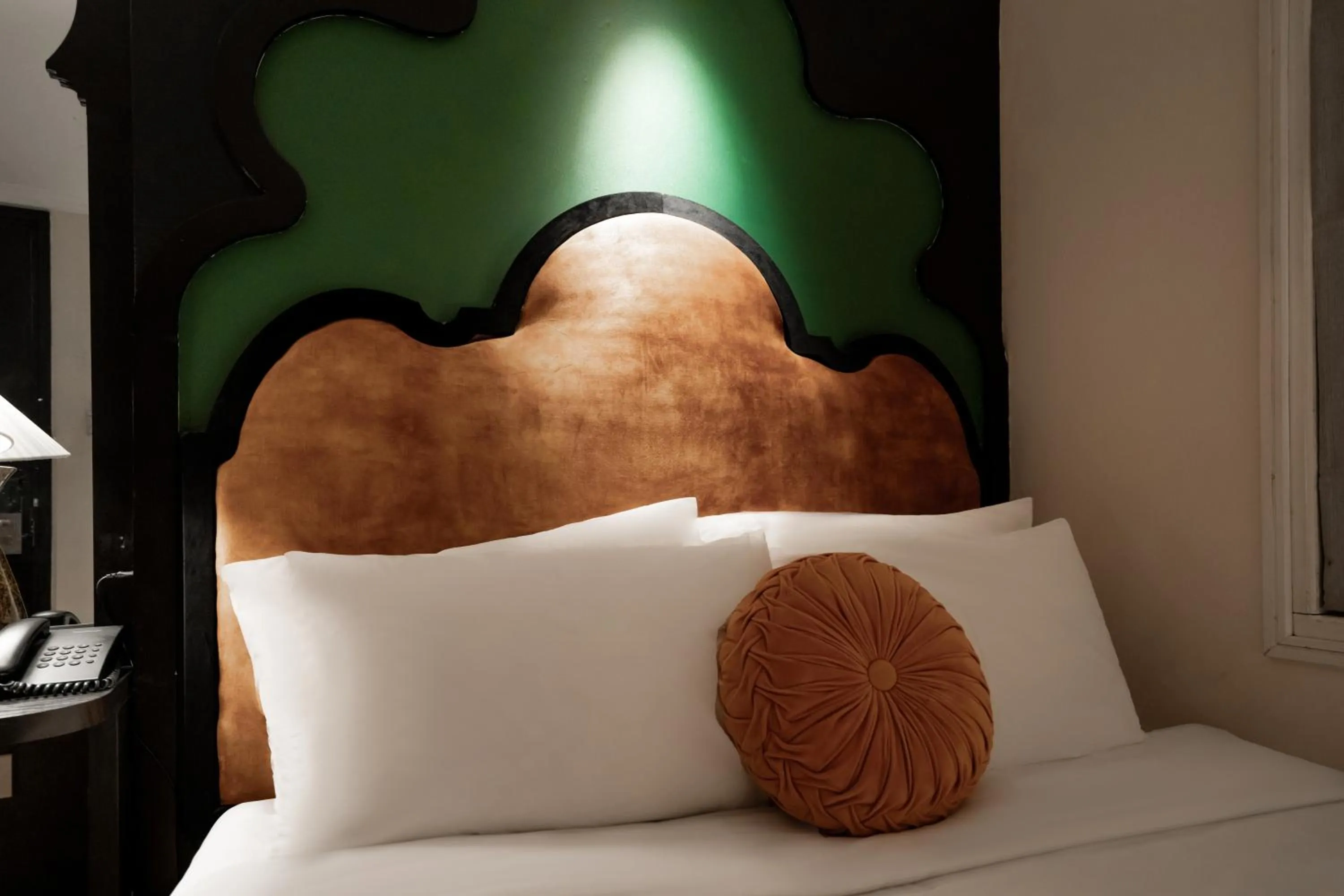 Bed in Hanoi Center Silk Classic Hotel & Travel