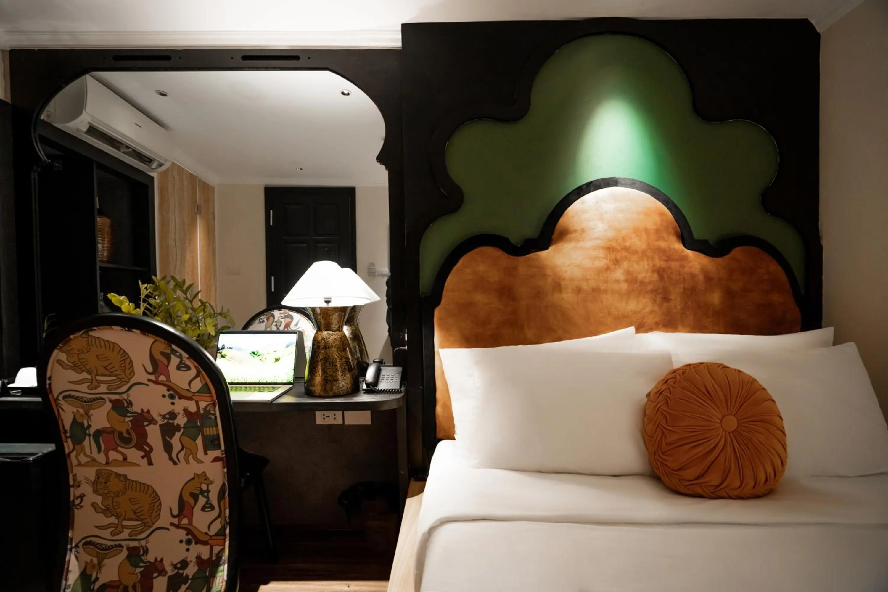 Bed in Hanoi Center Silk Classic Hotel & Travel