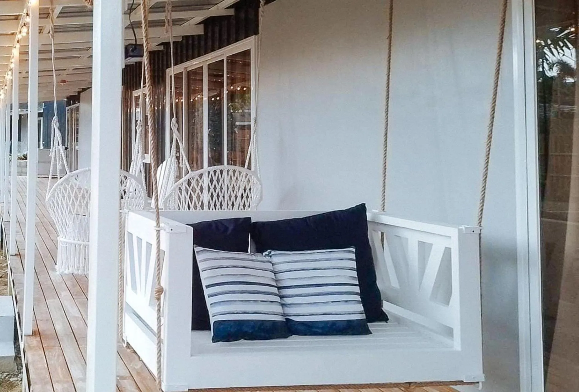 Seating area in Angels Bed and Breakfast Sipalay City by RedDoorz