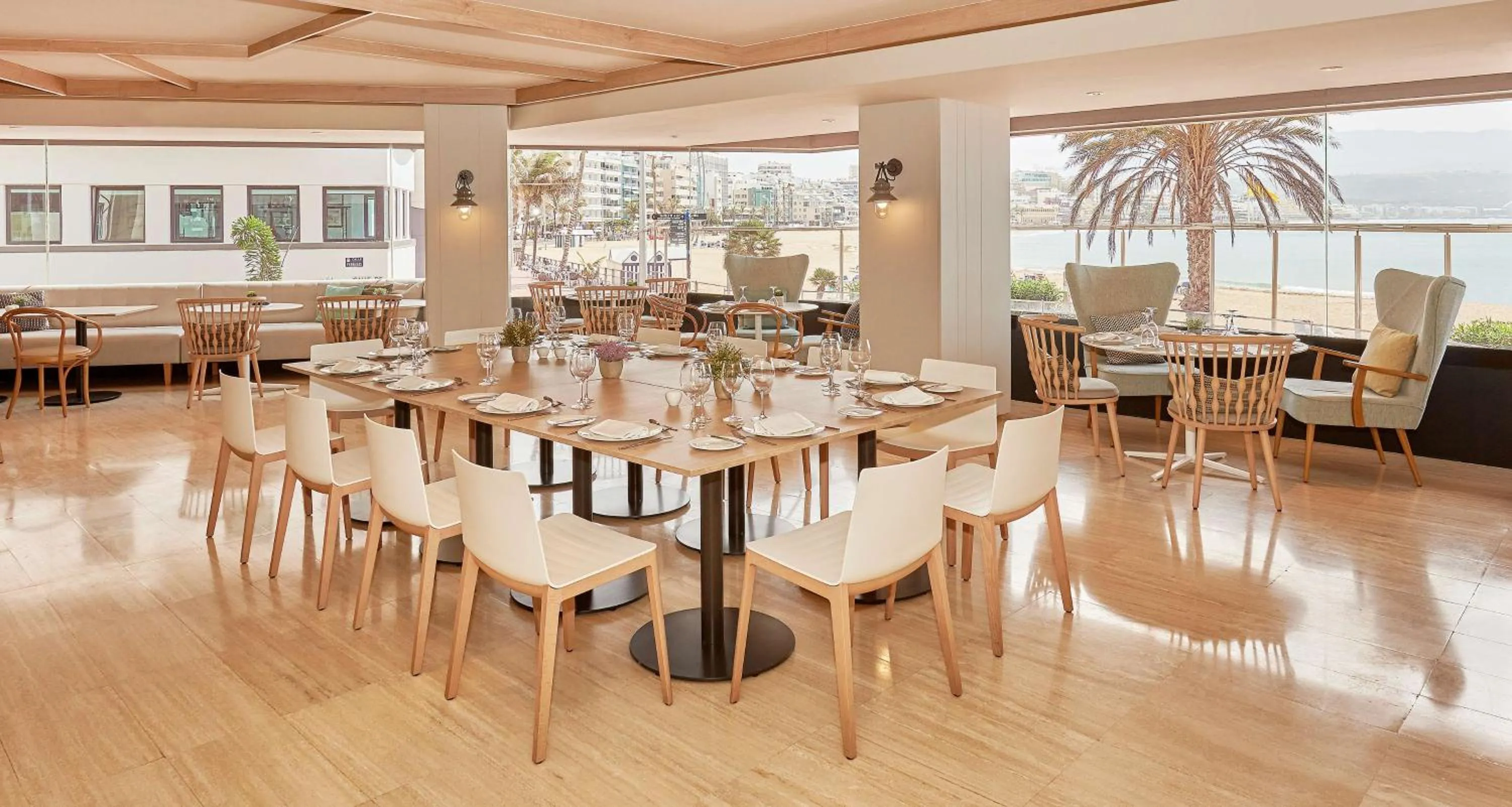 Restaurant/places to eat in NH Imperial Playa