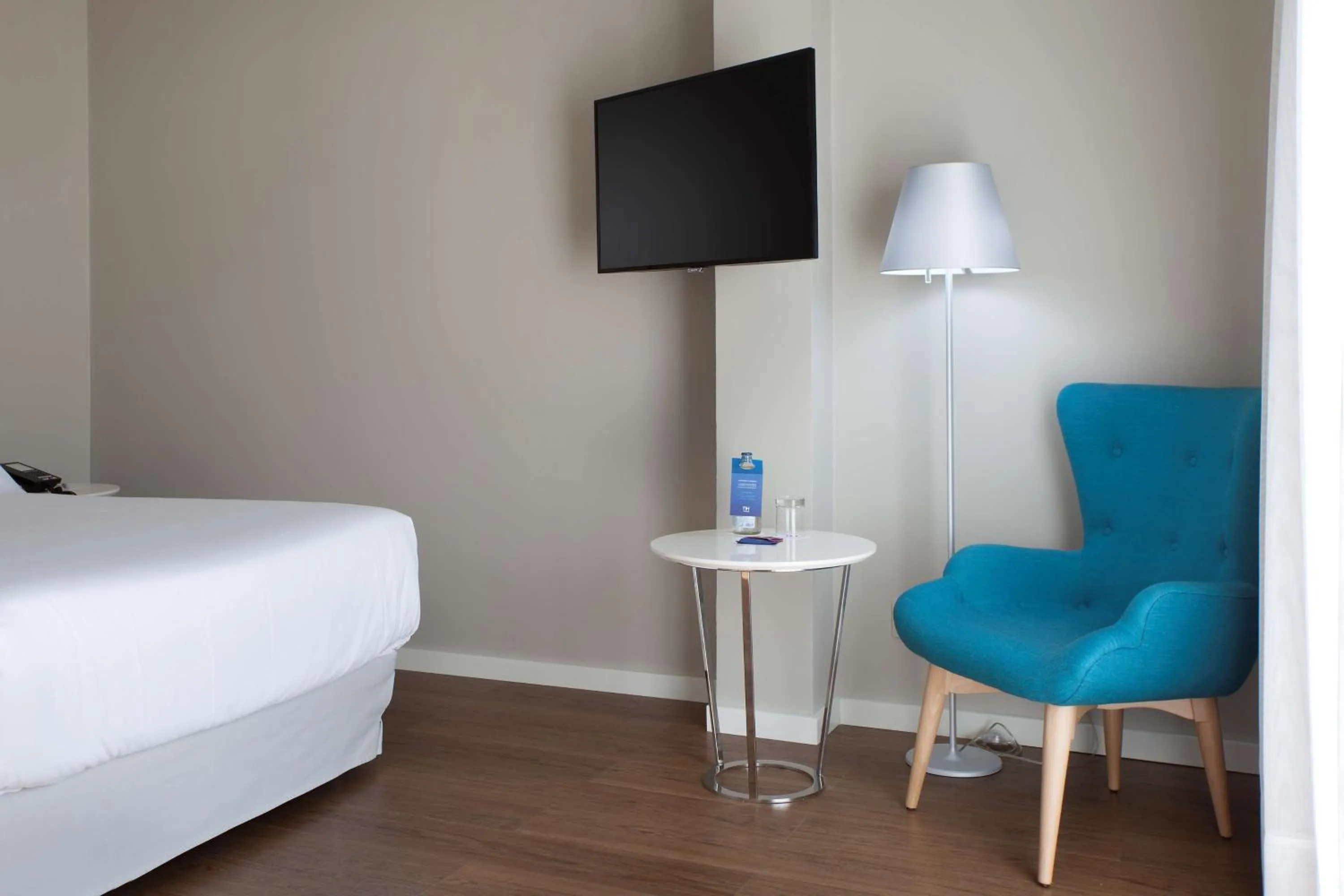 Bedroom, Bed in NH Las Palmas Playa las Canteras