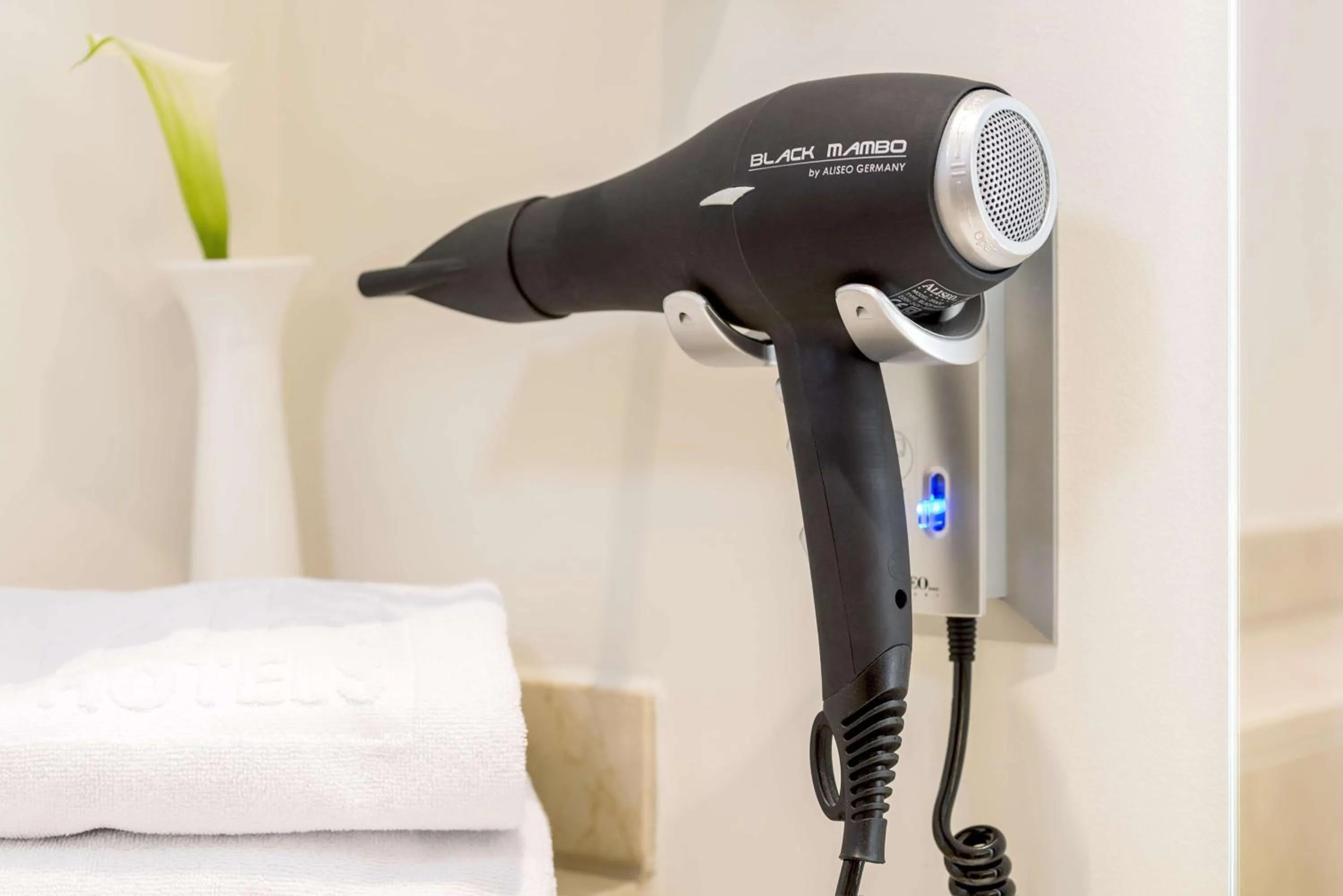 Bathroom in NH Las Palmas Playa las Canteras