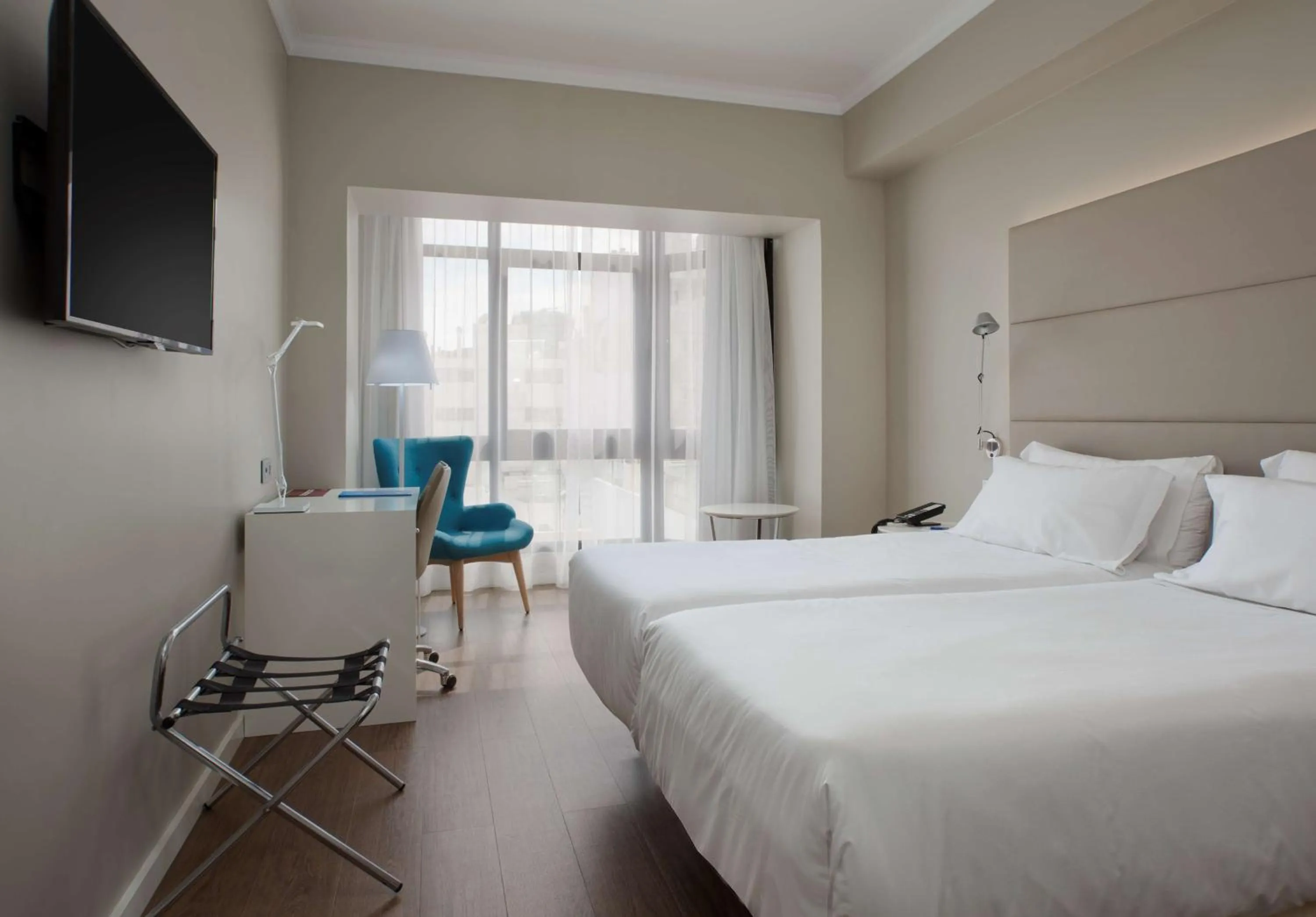 Bedroom, Bed in NH Las Palmas Playa las Canteras