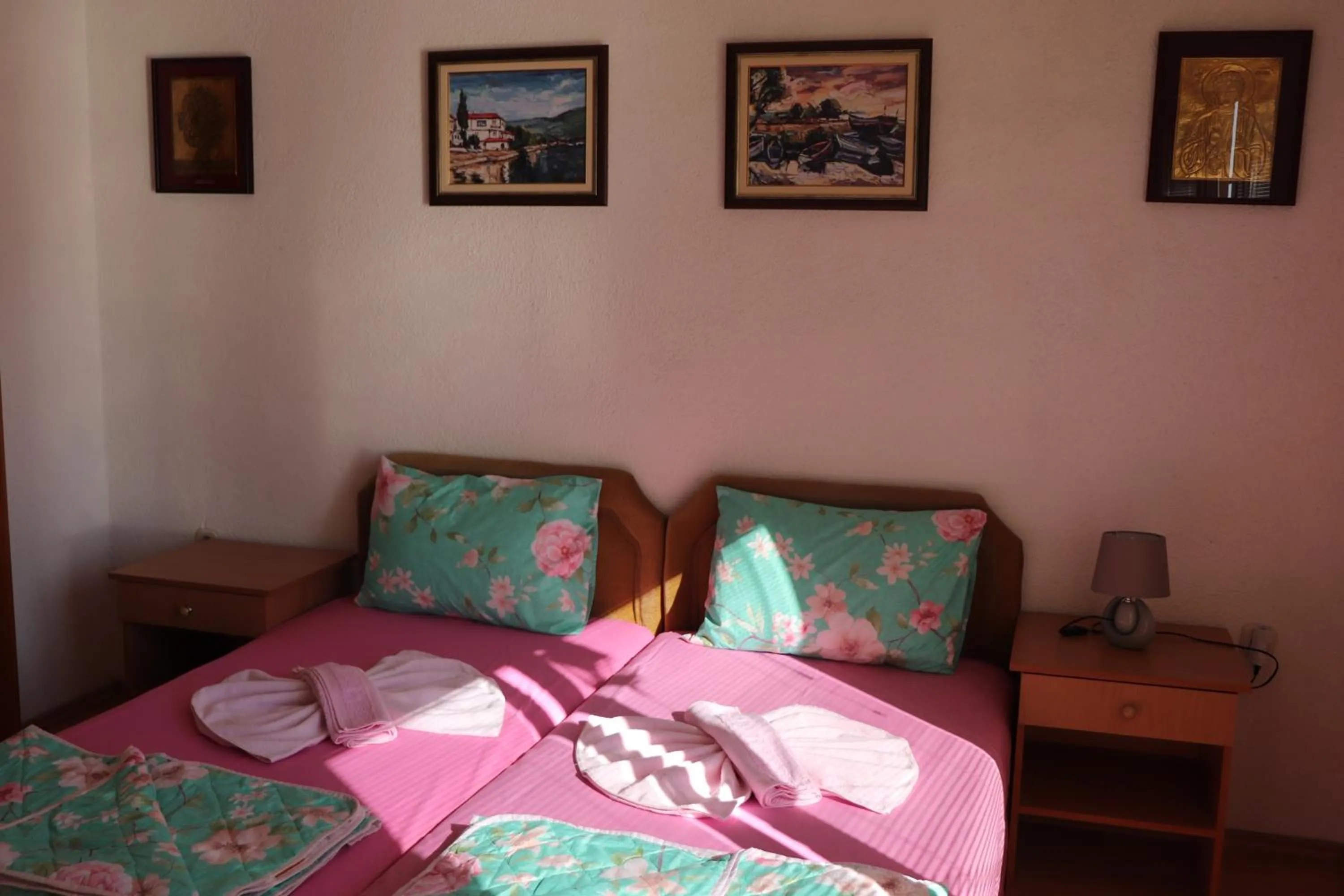 Bed in Bogdanoski Studios & Guest Rooms