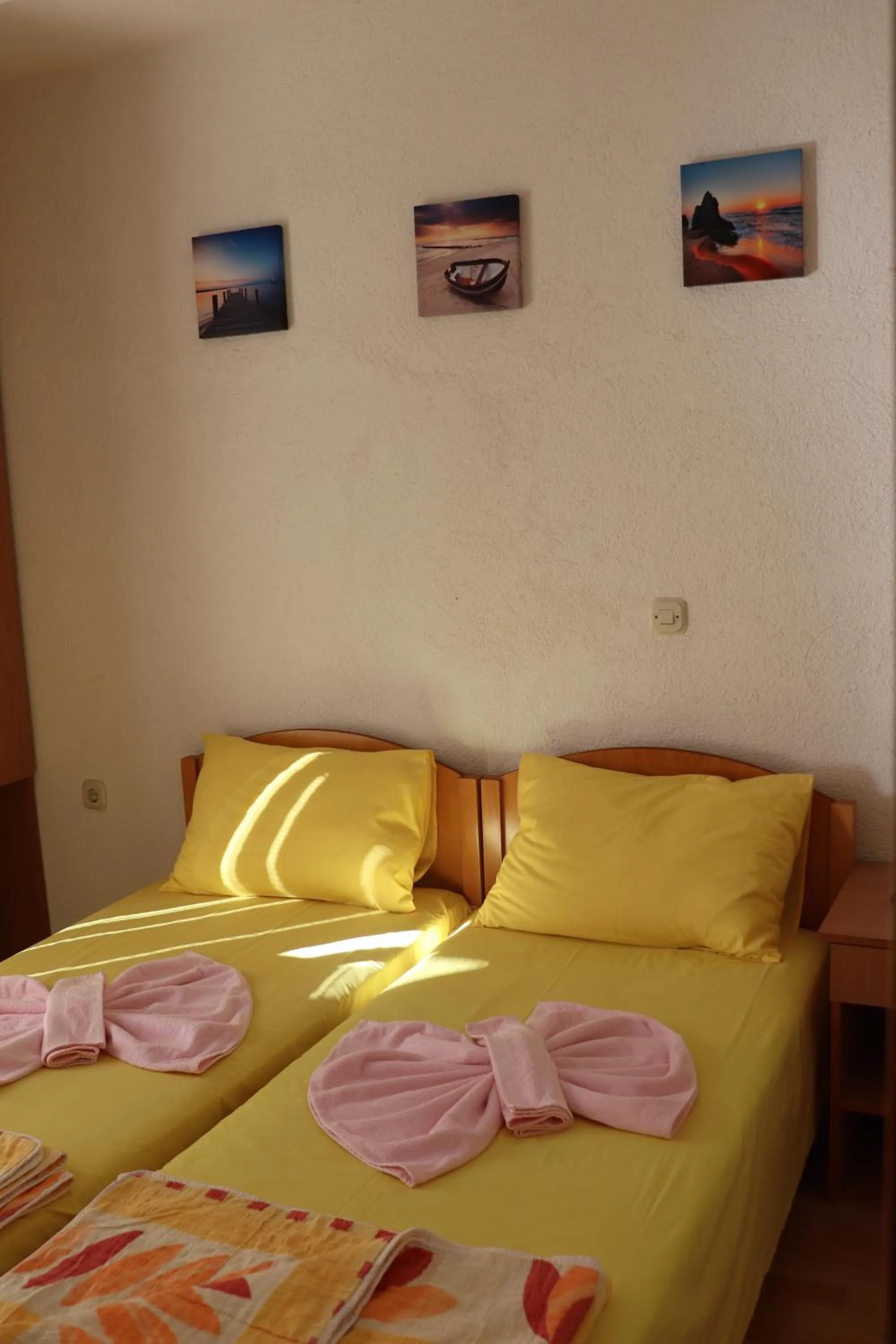 Bed in Bogdanoski Studios & Guest Rooms