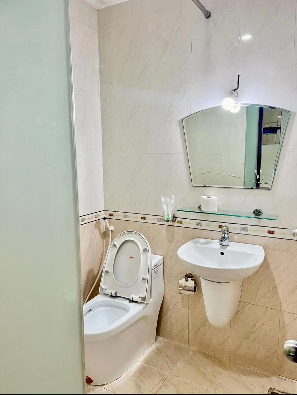 Toilet in Sen Vivian Home