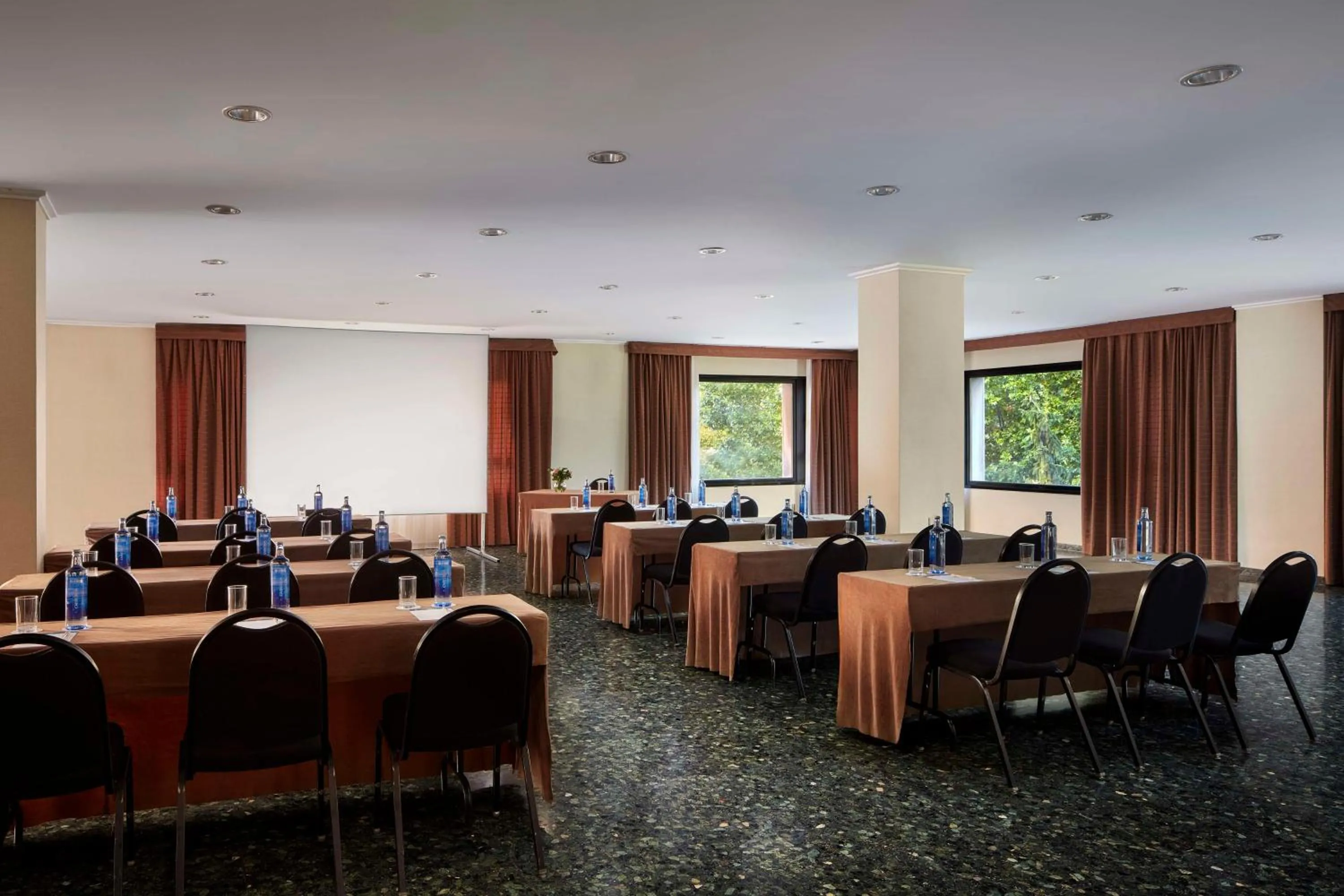 Meeting/conference room in NH Ciudad de Cuenca