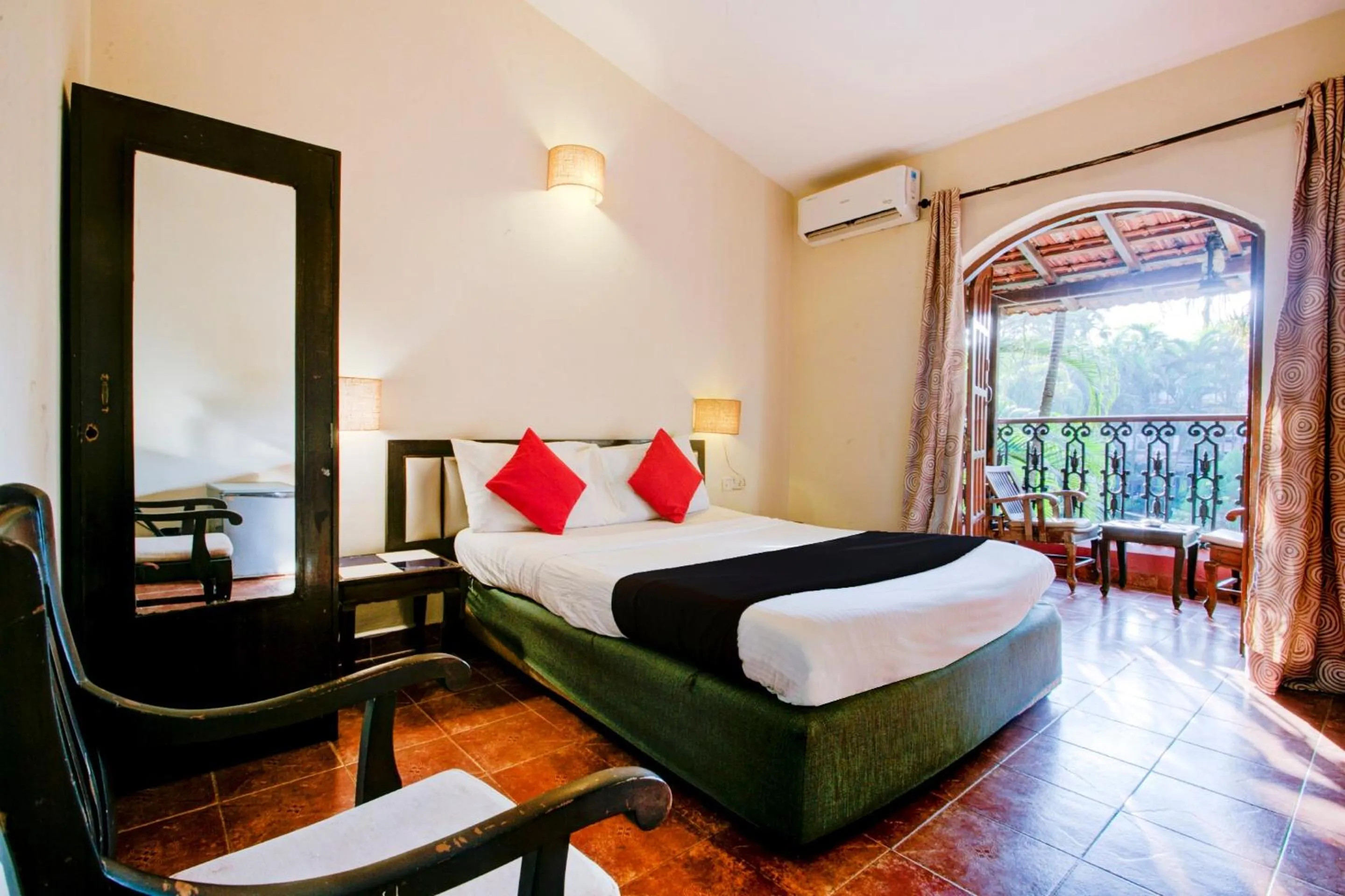 Bedroom, Bed in Sea Breeze Beach, Calangute, Goa