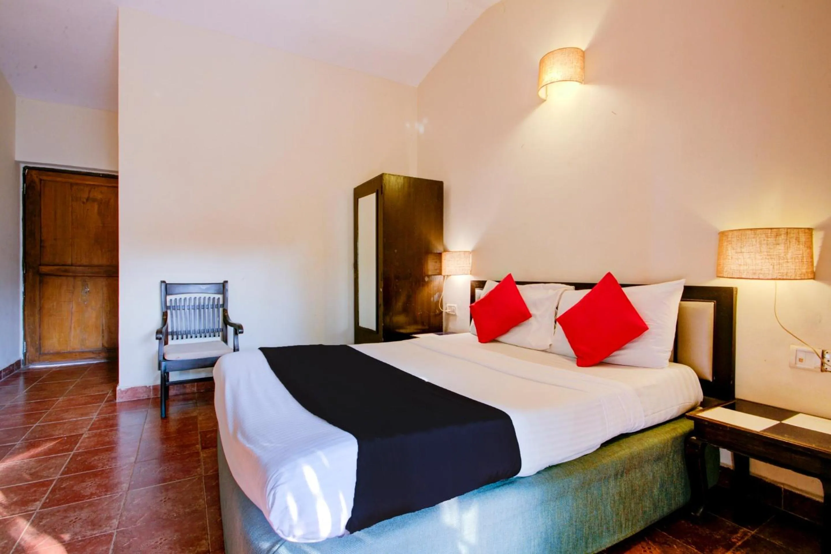 Bedroom, Bed in Sea Breeze Beach, Calangute, Goa