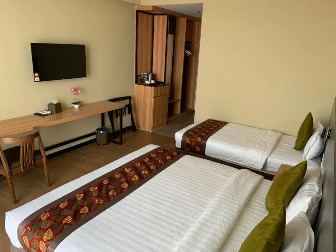 Deluxe Double or Twin Room with Balcony in Wing Tat Grand Hotel Deluxe Double or Twin Room with Balcony in Wing Tat Grand Hotel