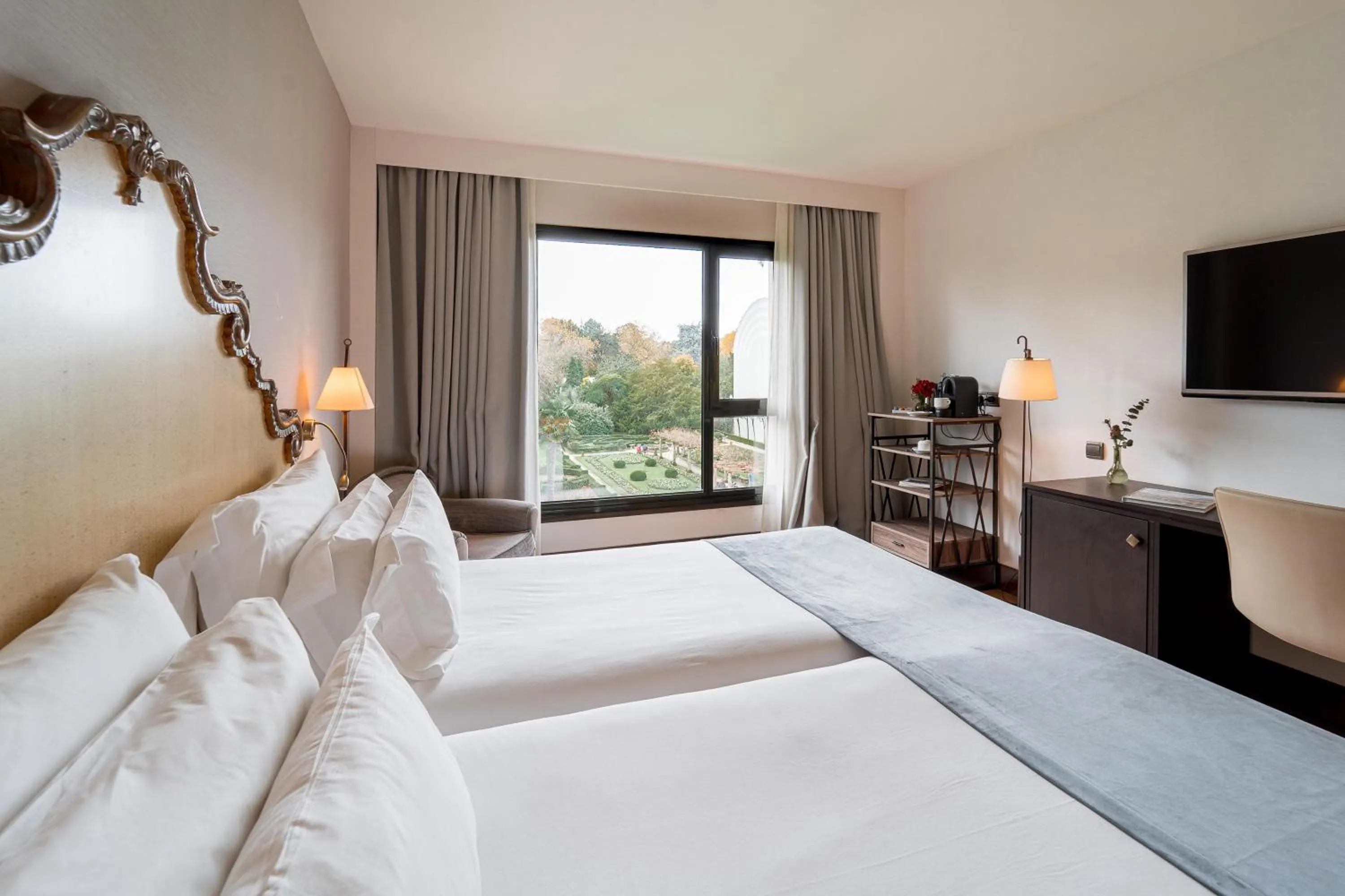 Bed in Palacio de Aviles Affiliated By Melia