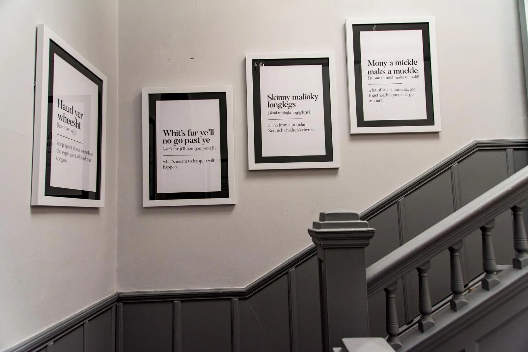 Decorative detail in Laurel Bank Hotel