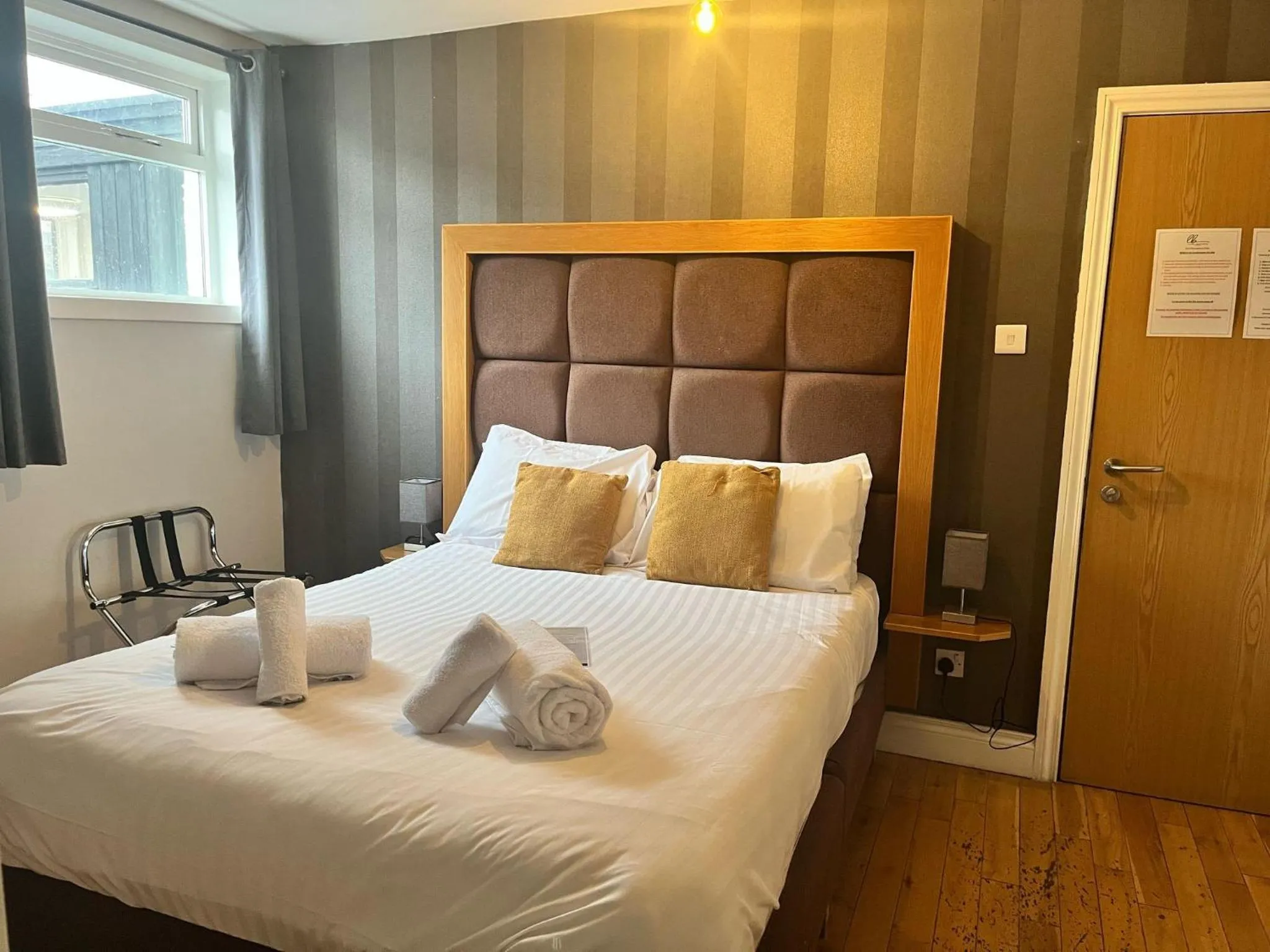 Bed in Laurel Bank Hotel