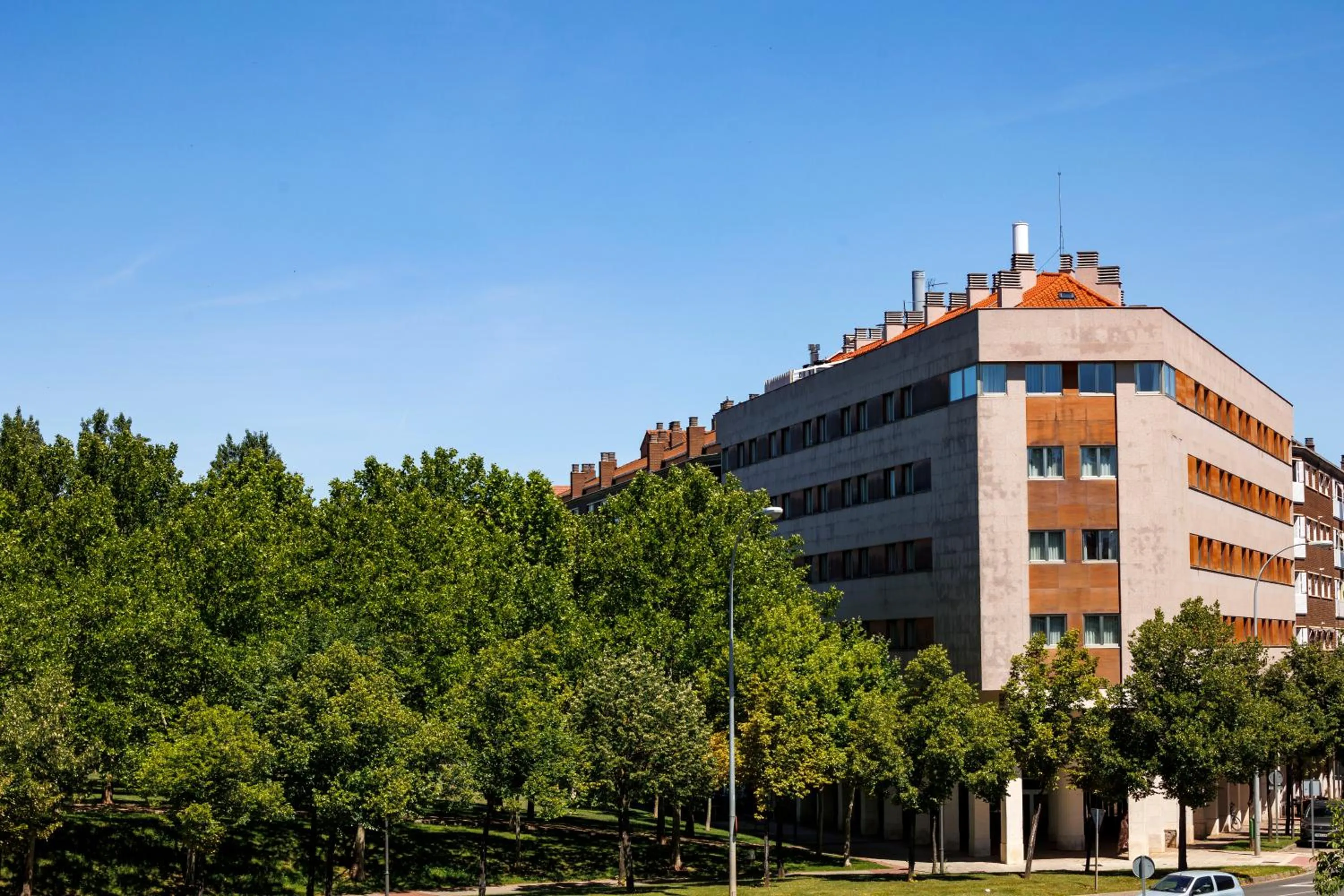 Property building in Hotel Logroño Parque