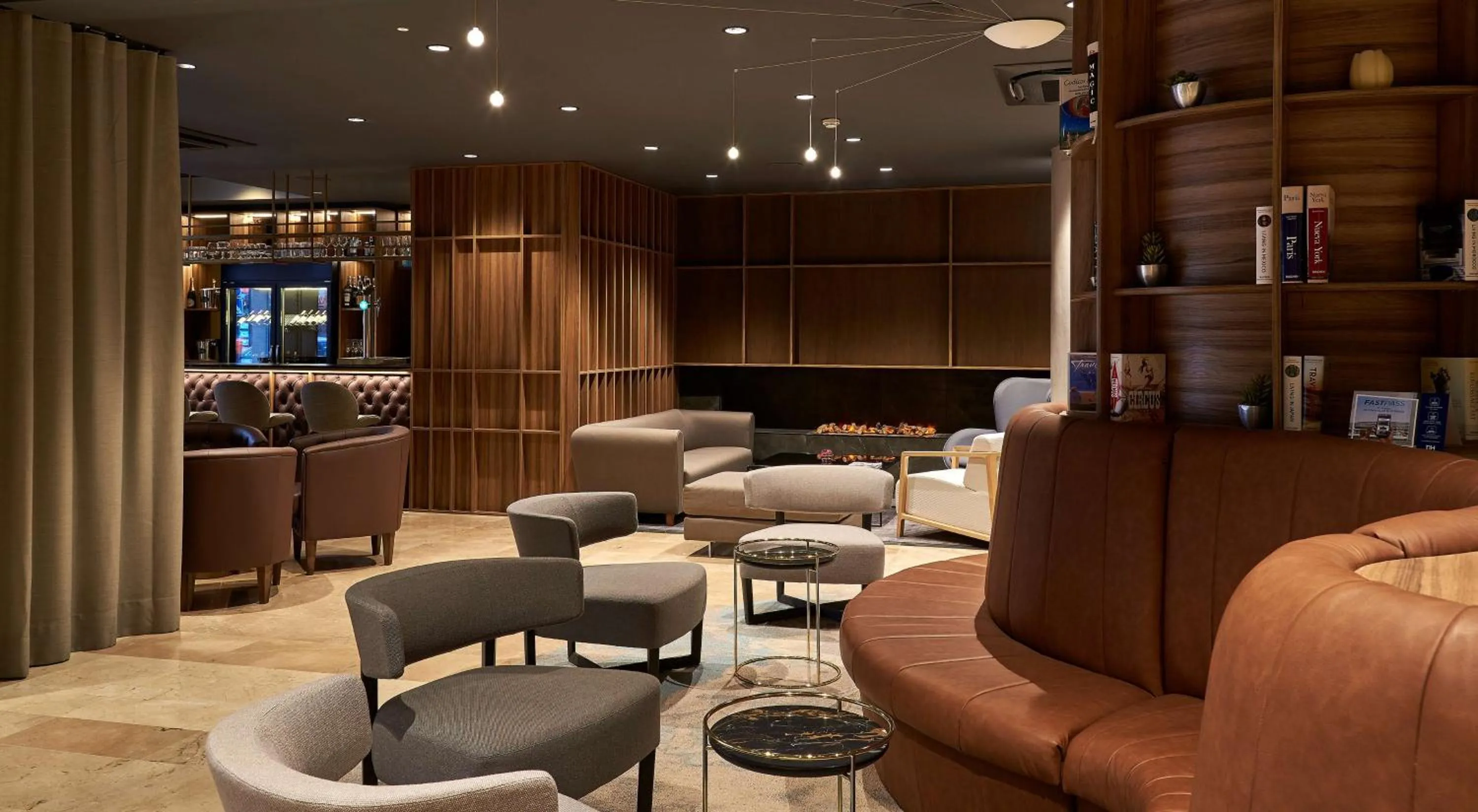 Lobby or reception in NH Logroño Herencia Rioja