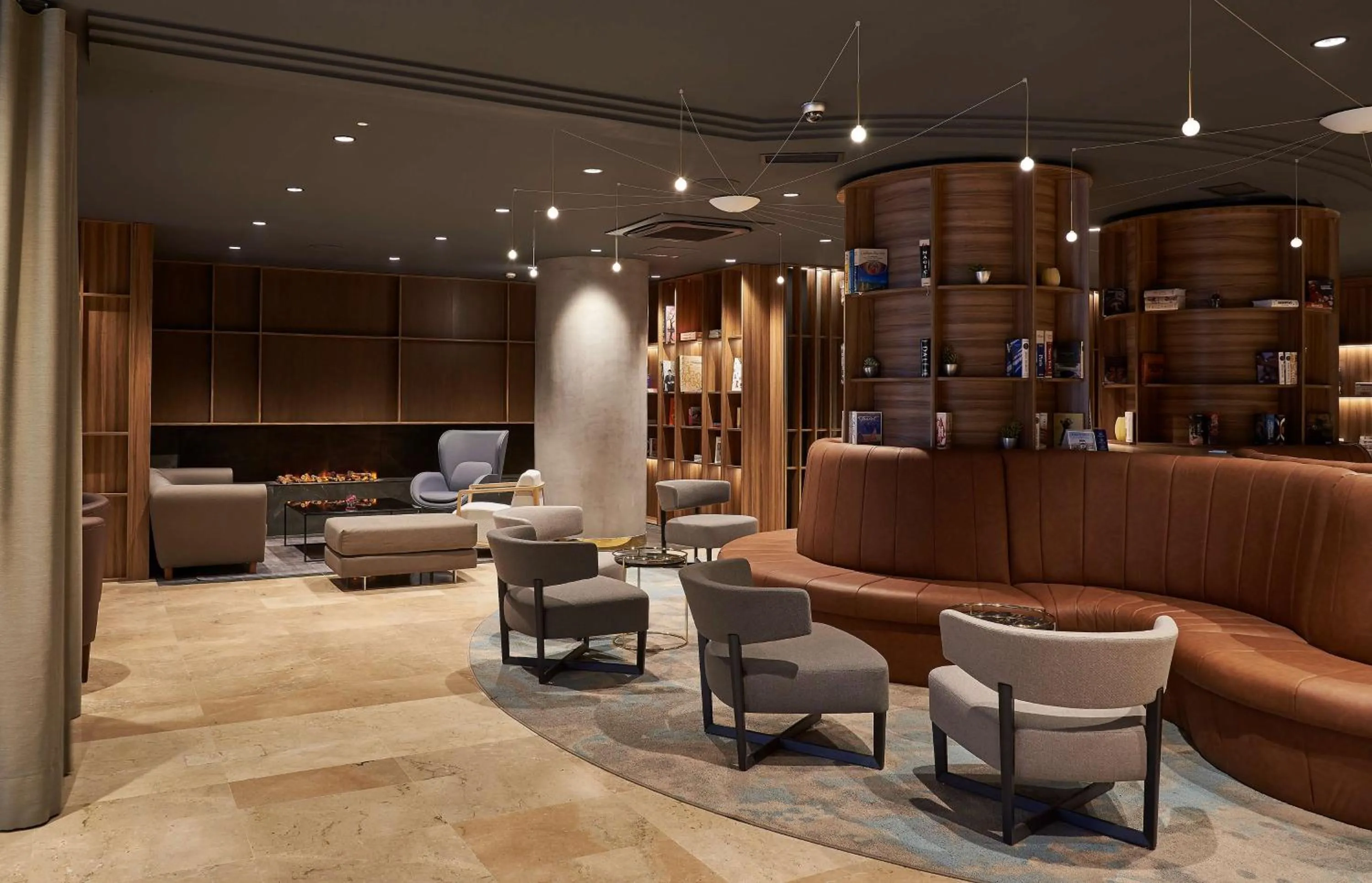 Lobby or reception in NH Logroño Herencia Rioja