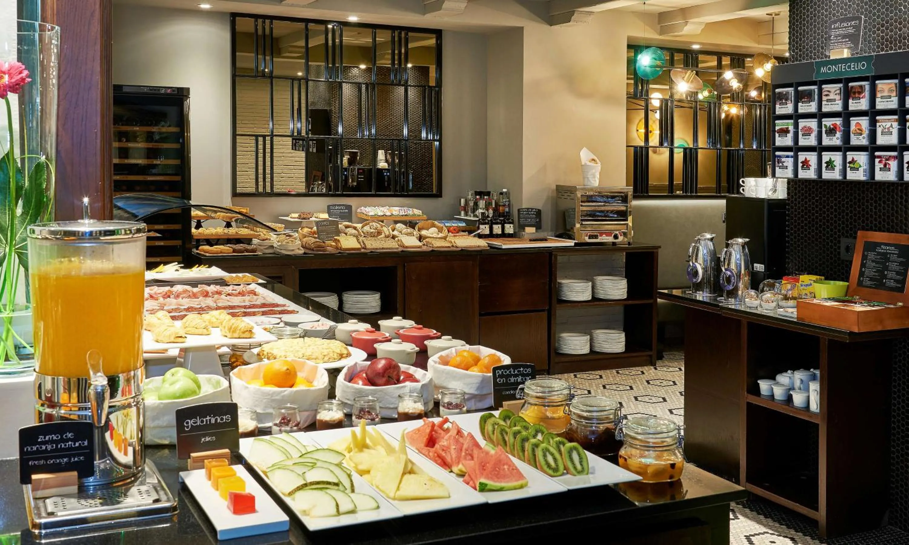 Breakfast in NH Logroño Herencia Rioja
