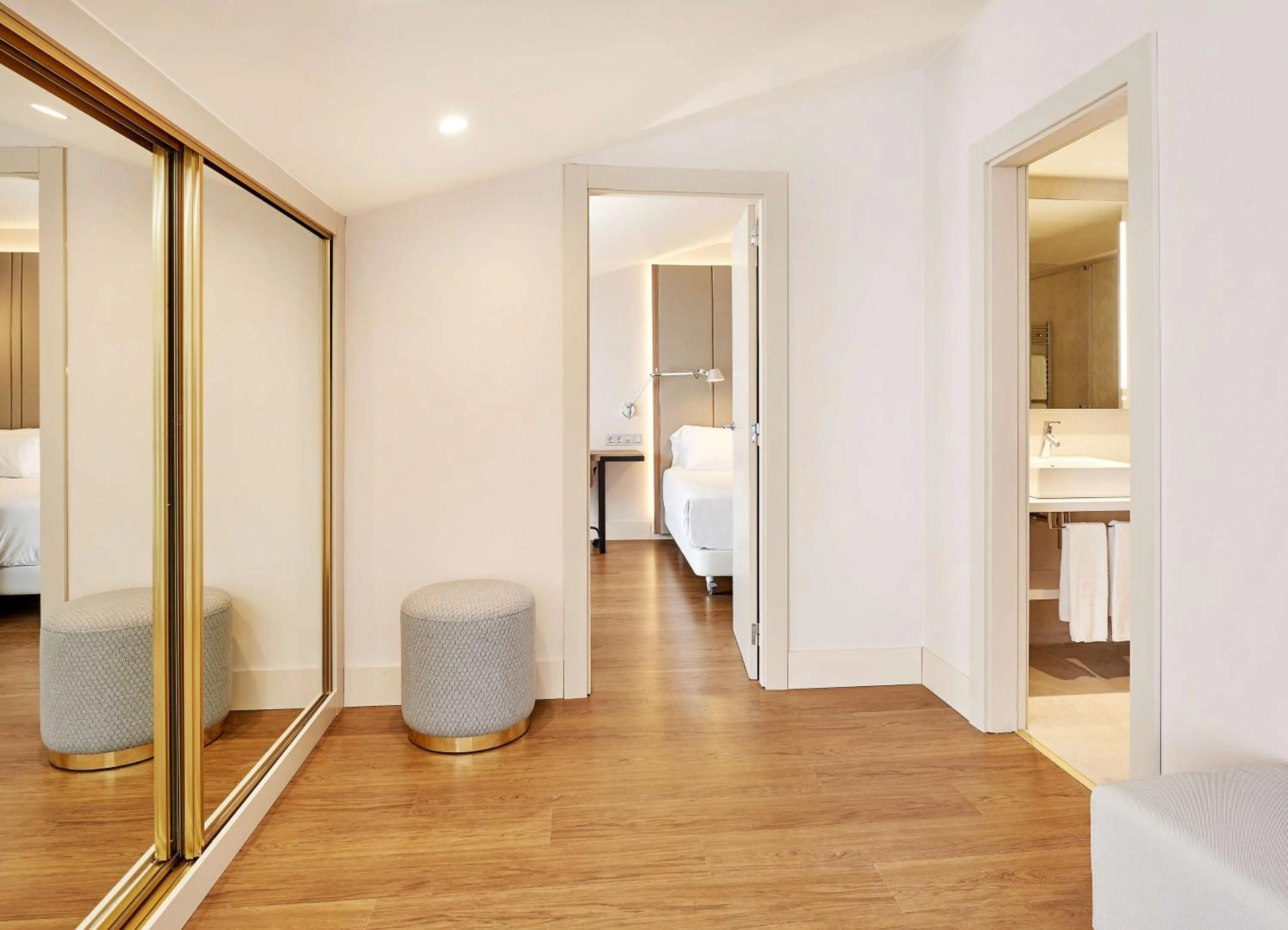 Bedroom in NH Logroño Herencia Rioja