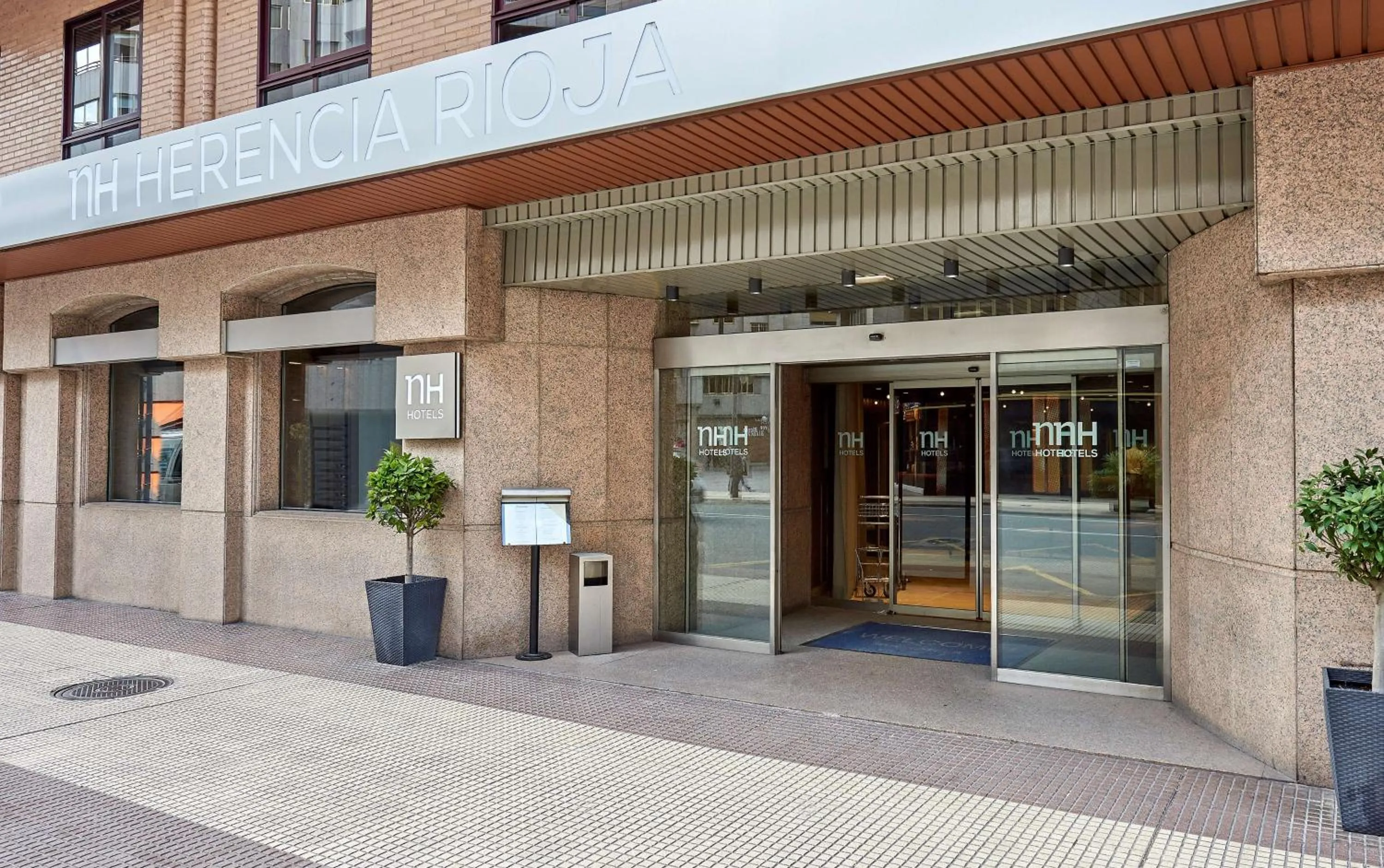 Property building in NH Logroño Herencia Rioja