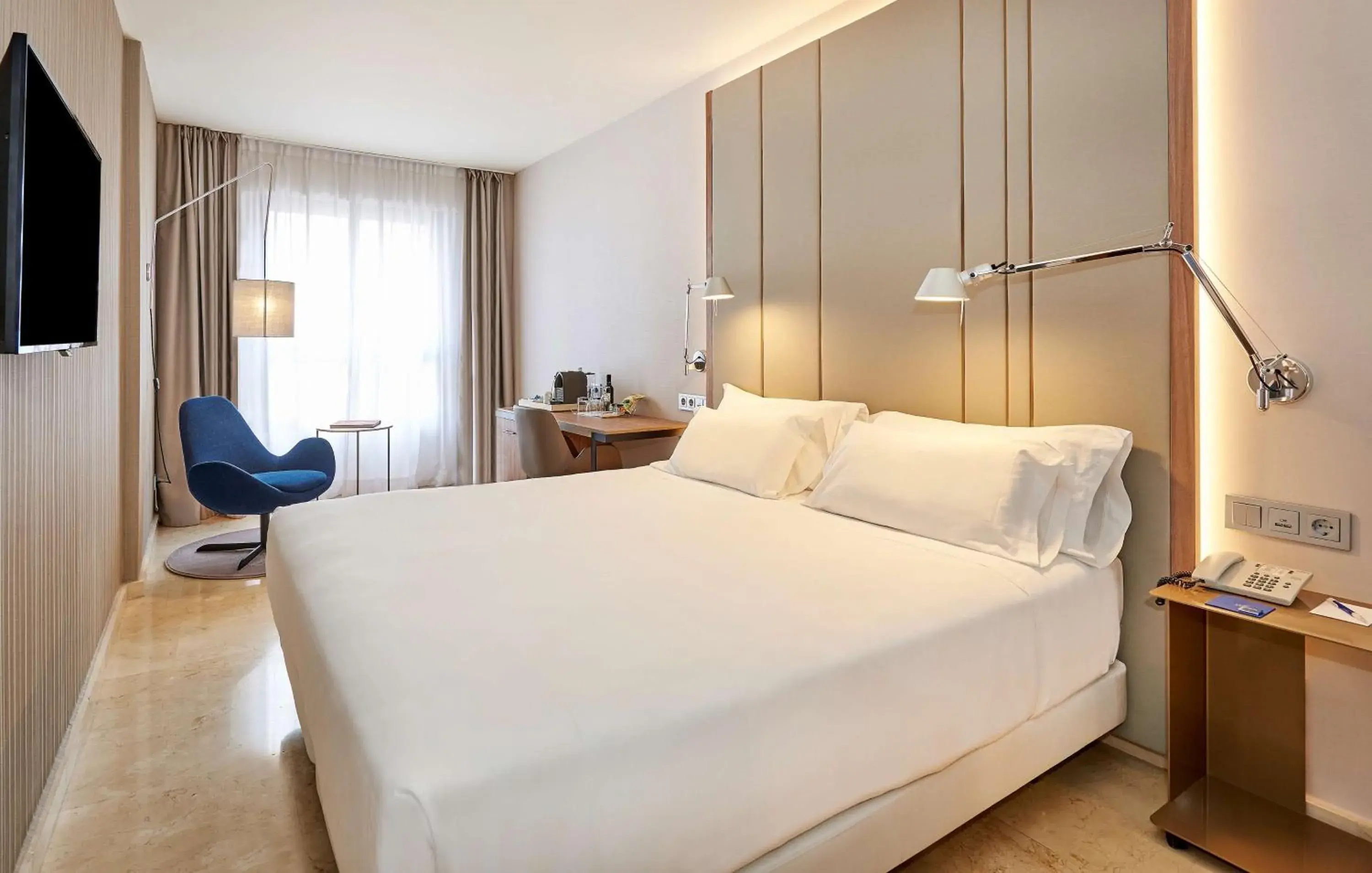 Standard Double or Twin Room in NH Logroño Herencia Rioja Standard Double or Twin Room in NH Logroño Herencia Rioja