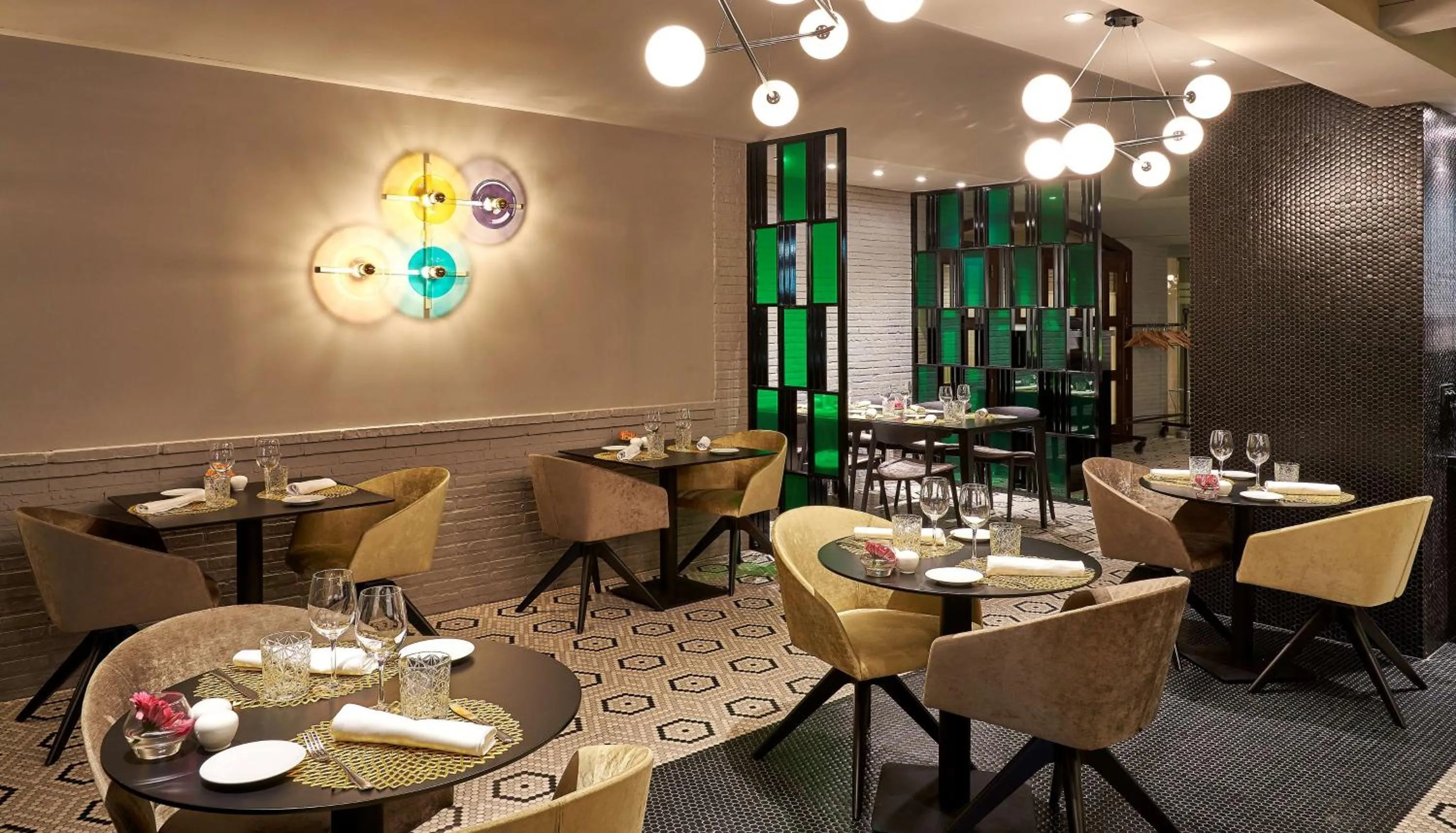 Restaurant/places to eat in NH Logroño Herencia Rioja