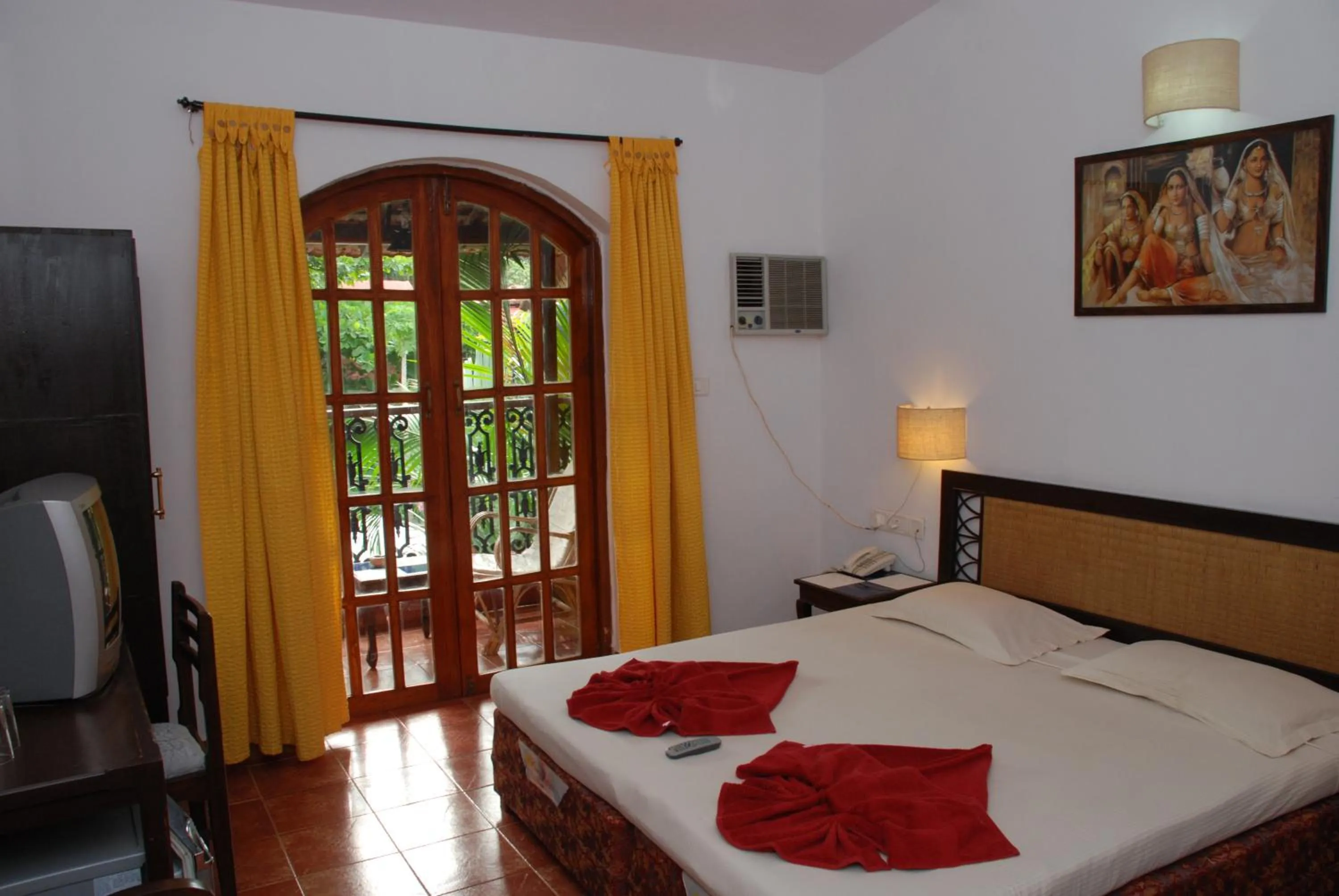 Photo of the whole room, Bed in Sea Breeze Beach Resort Candolim, Goa