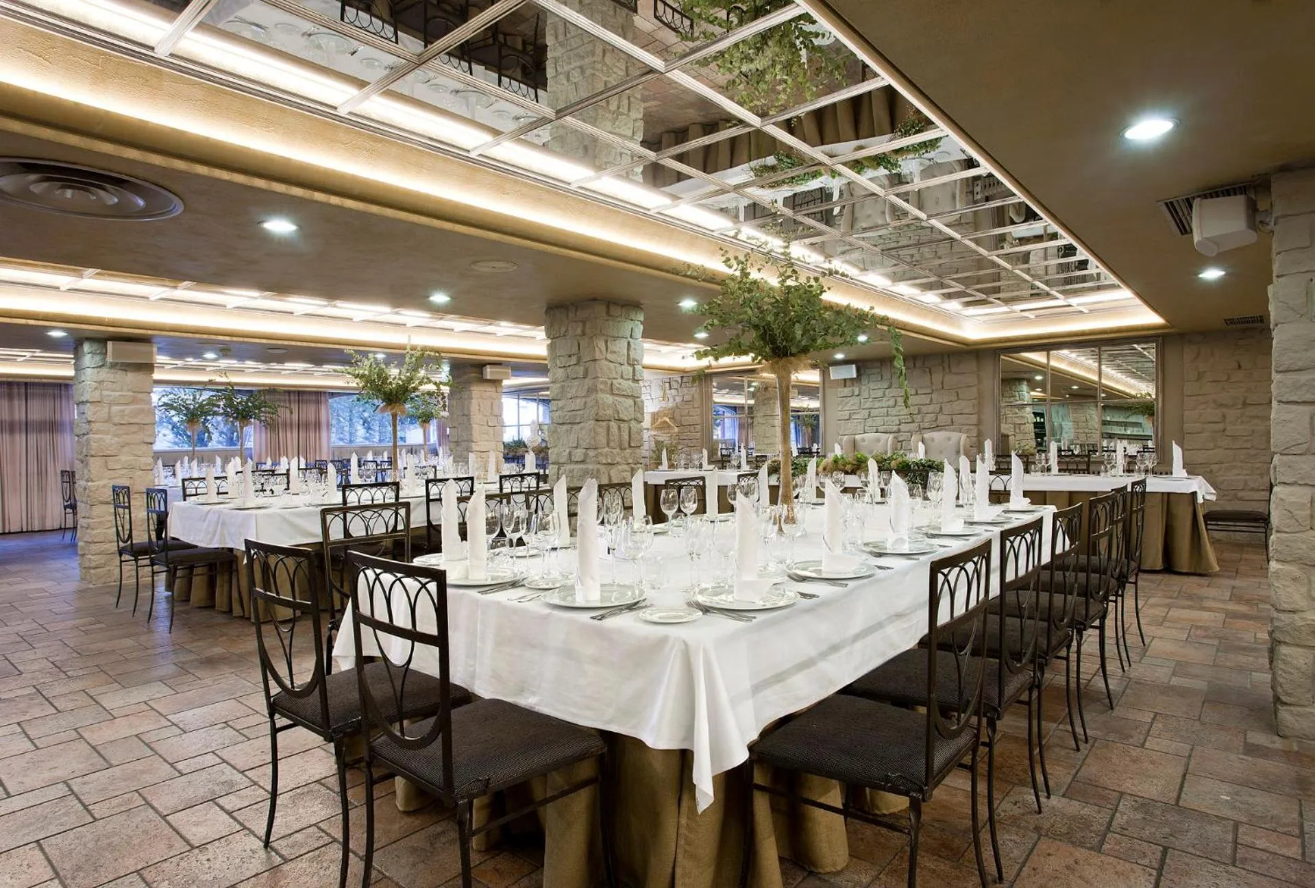 Banquet/Function facilities in Hotel Luze El Toro
