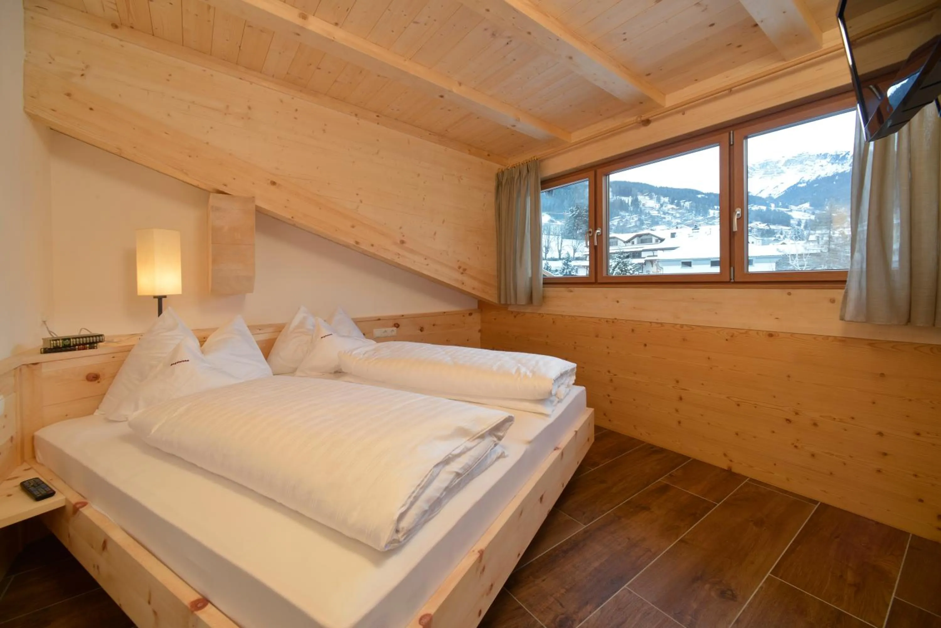 Spring, Bed in Residence Magdalena