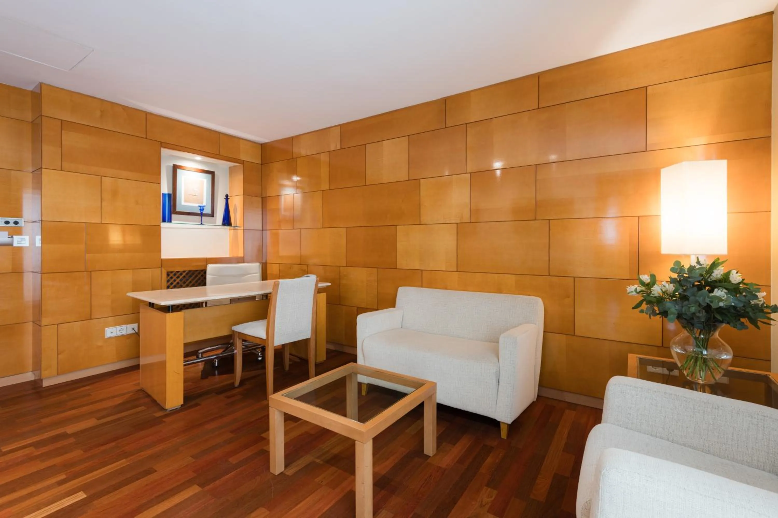 Living room in Hotel Ciudad de Valladolid
