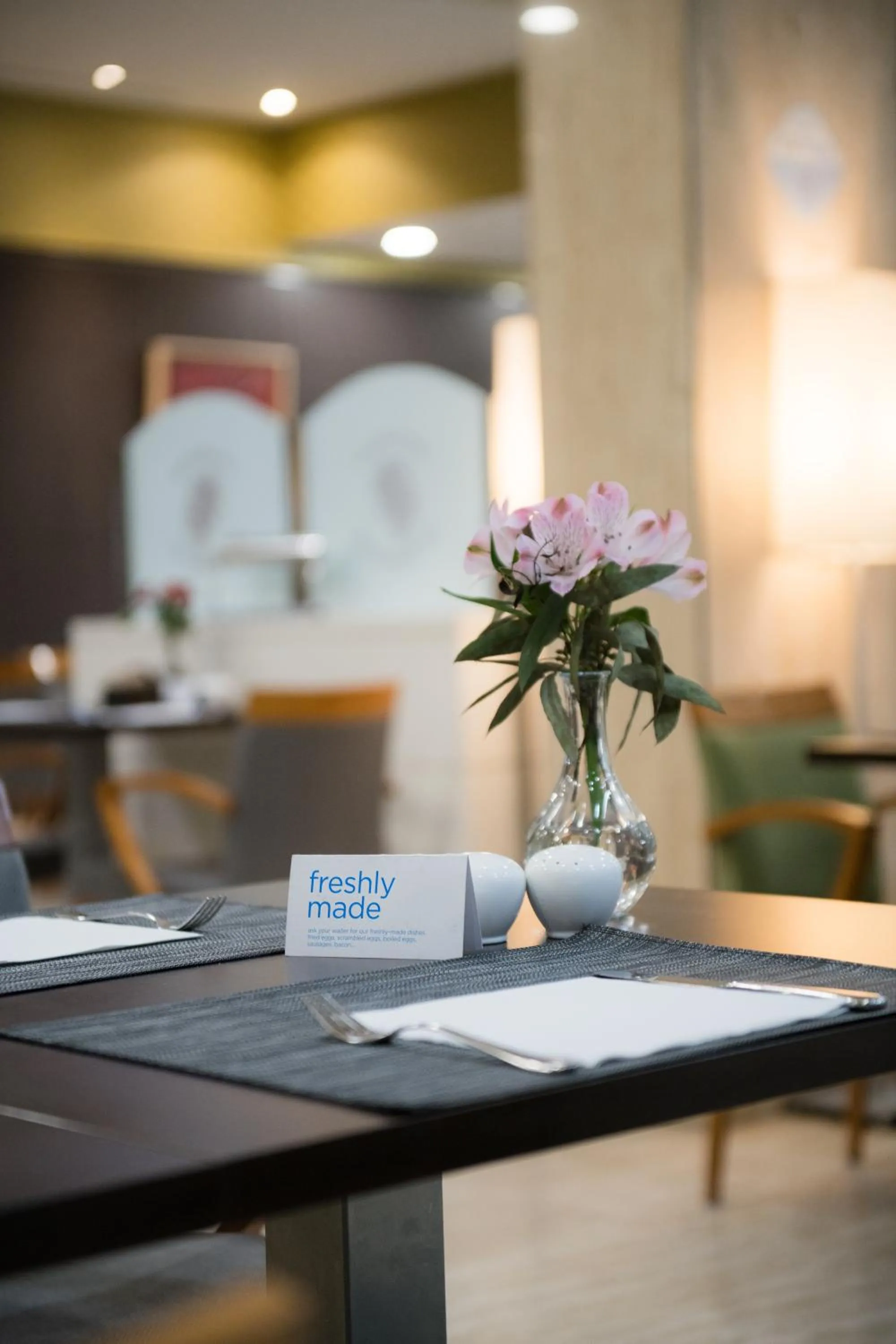 Restaurant/places to eat in Hotel Ciudad de Valladolid