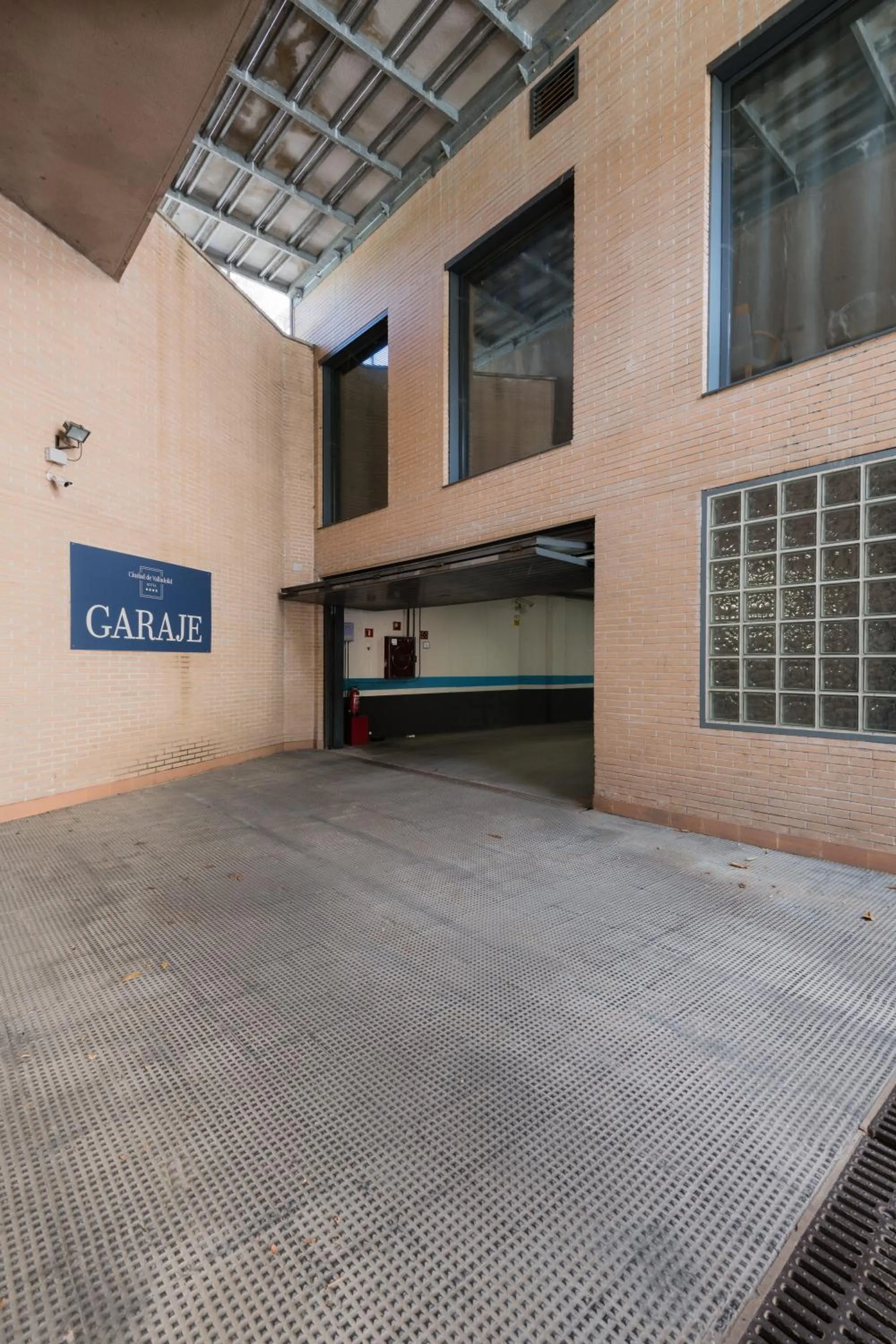 Parking in Hotel Ciudad de Valladolid