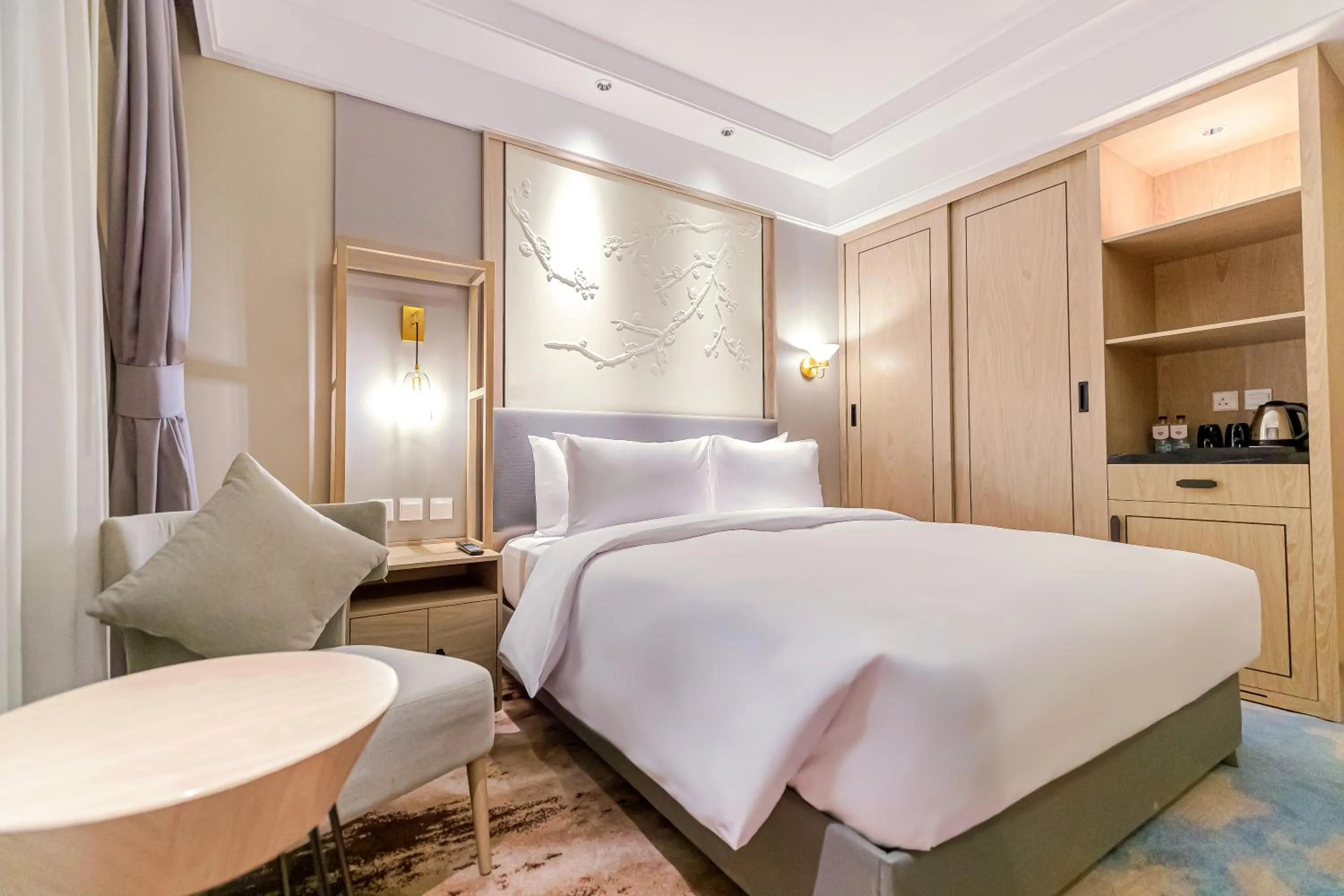 Bedroom, Bed in Aber City Center