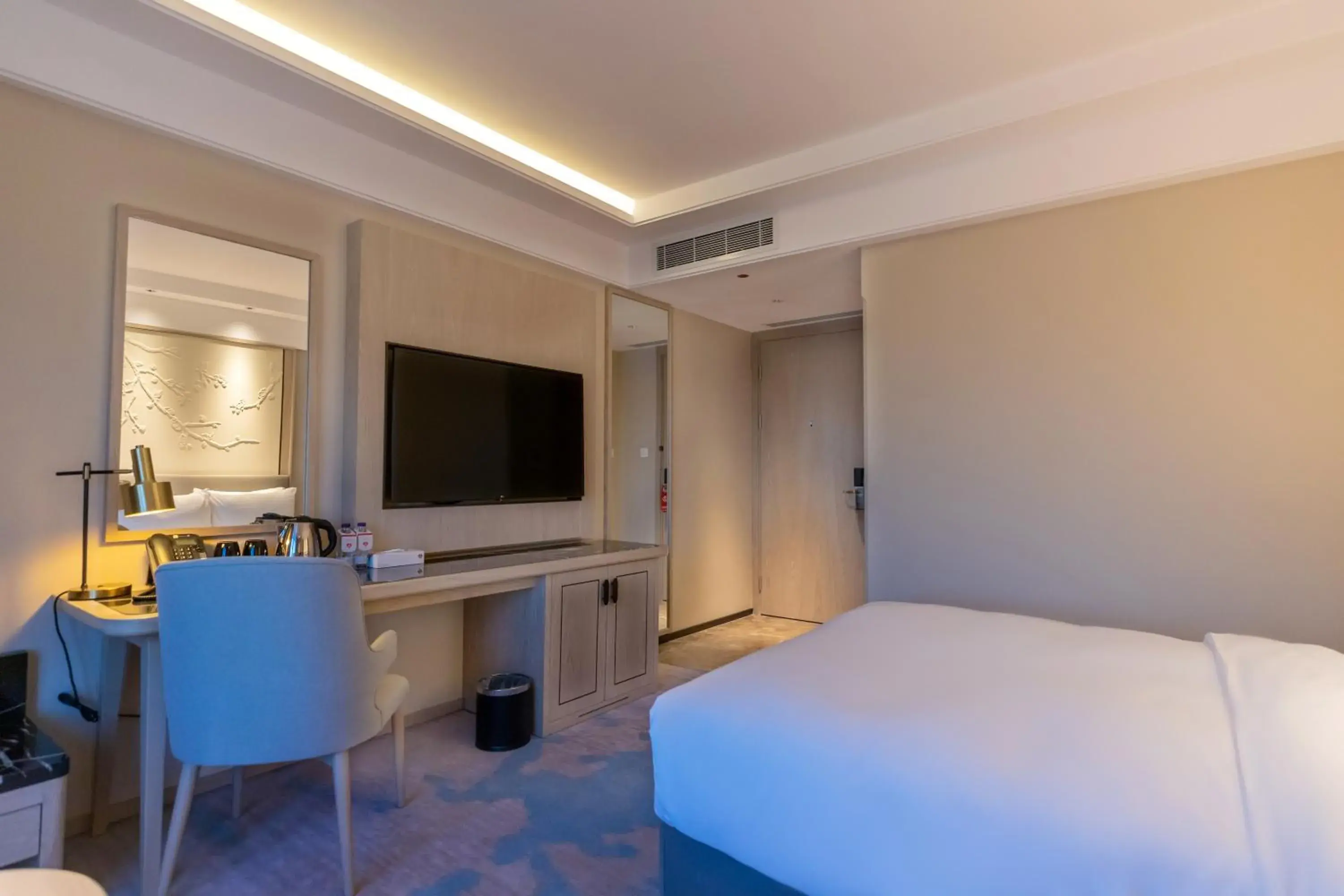 Standard King Room in Aber City Center Standard King Room in Aber City Center