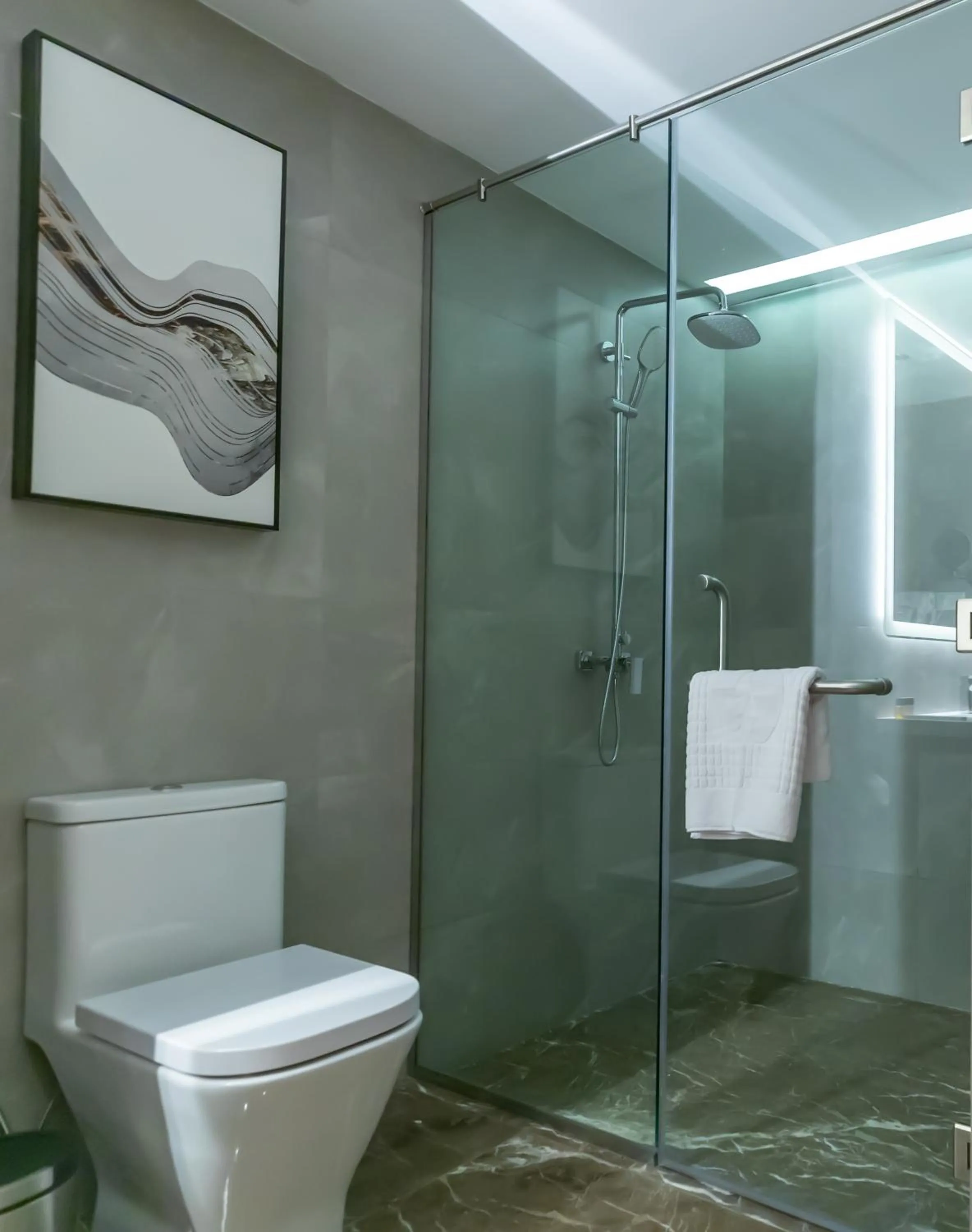 Shower in Aber City Center