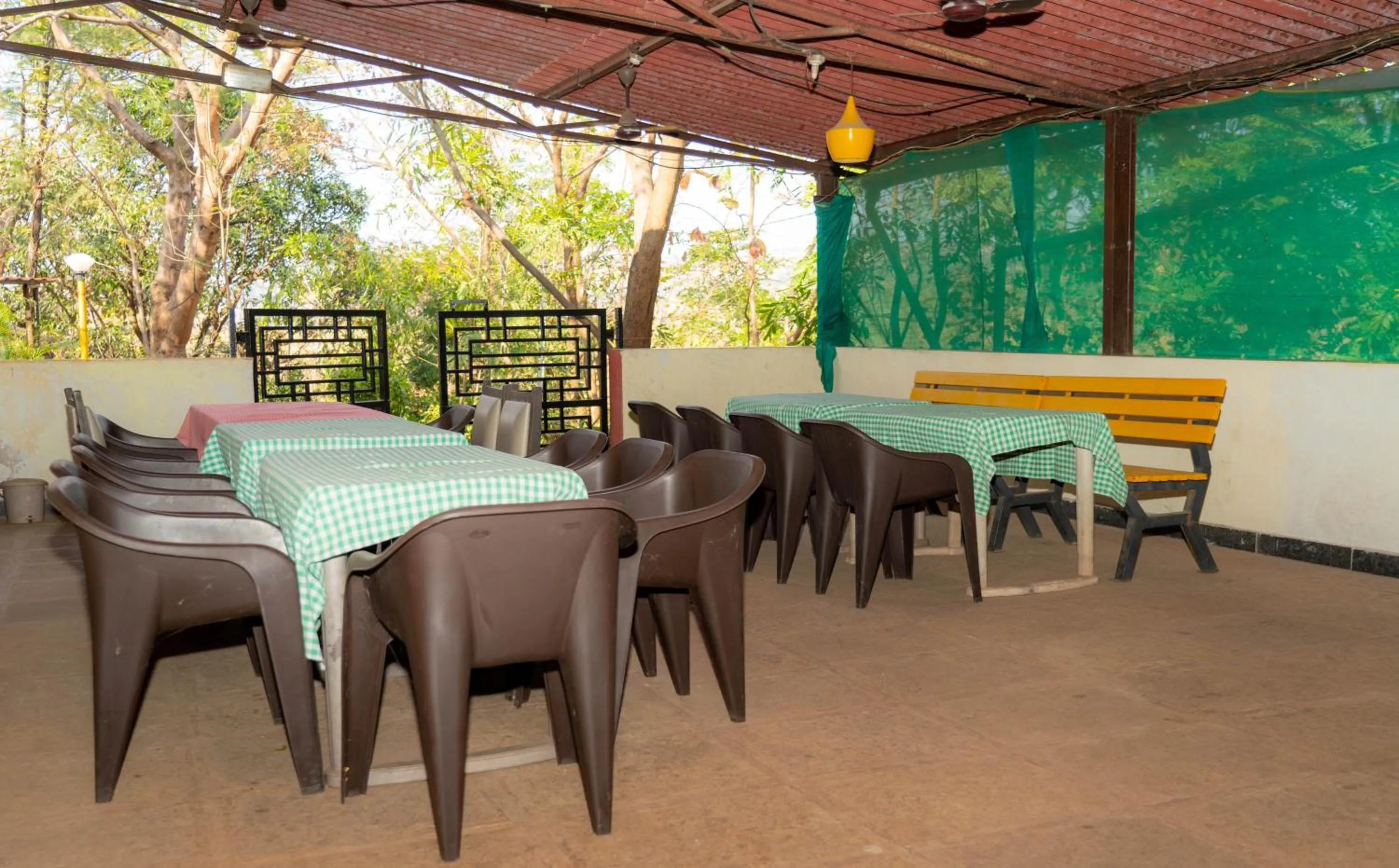 Restaurant/places to eat in Wild Camp- The Nature Resort