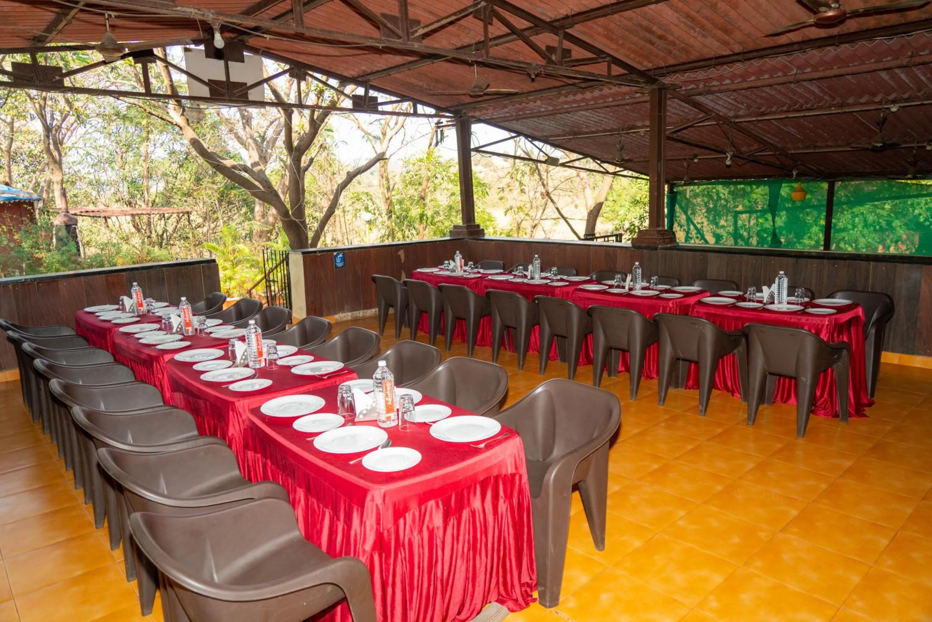 Restaurant/places to eat in Wild Camp- The Nature Resort