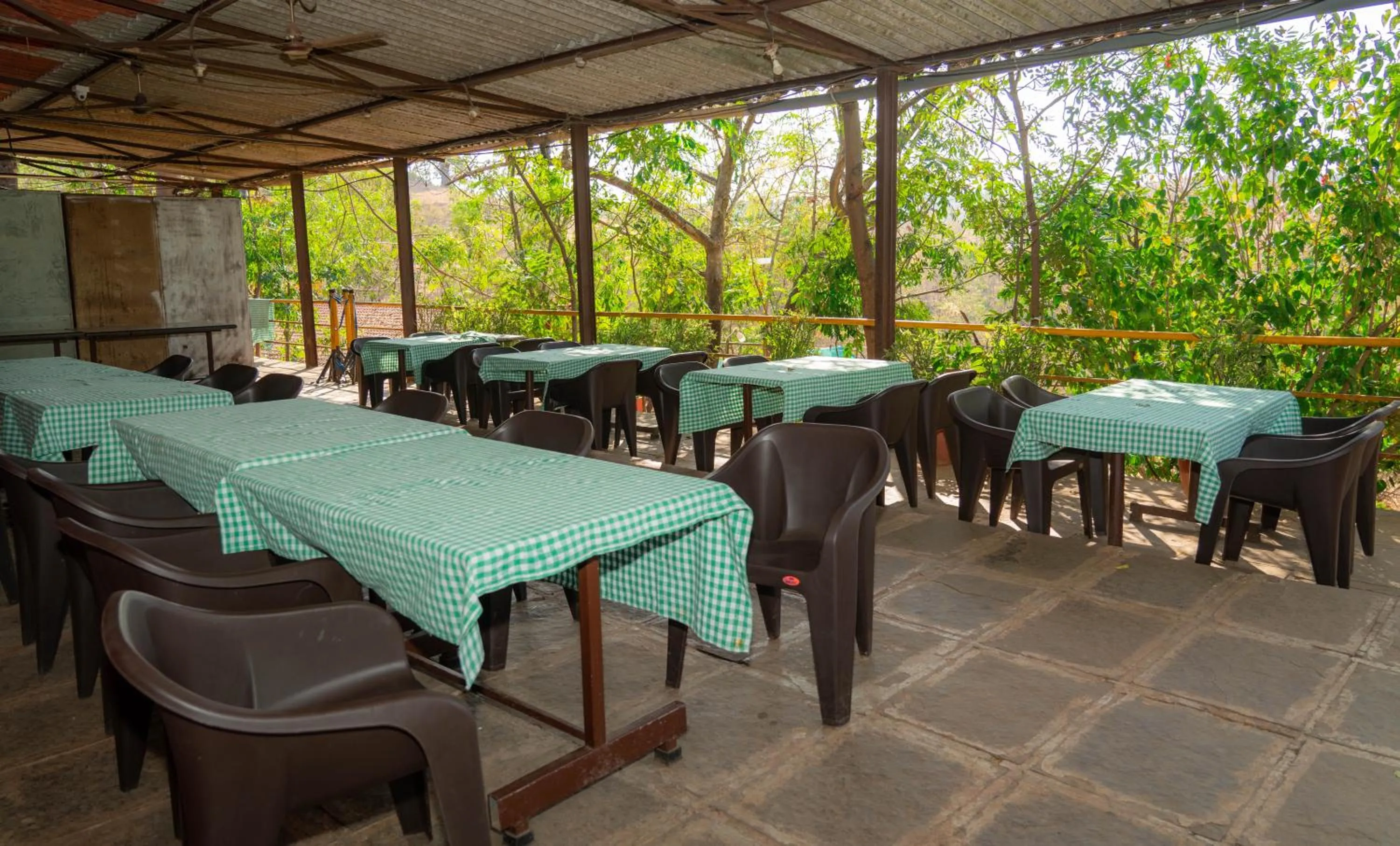 Restaurant/places to eat in Wild Camp- The Nature Resort