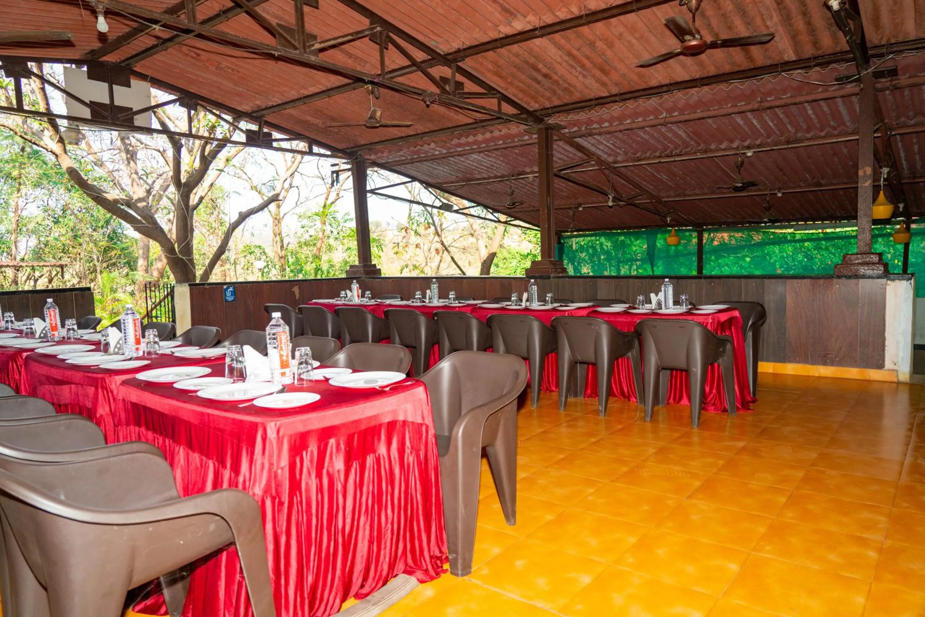 Restaurant/places to eat in Wild Camp- The Nature Resort