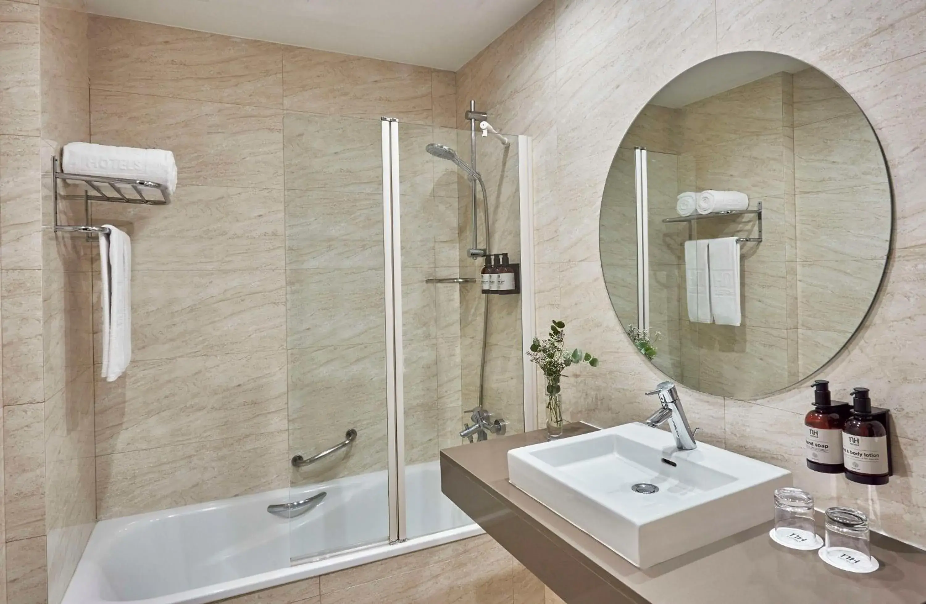 Superior Double or Twin Room in NH Avenida Jerez Superior Double or Twin Room in NH Avenida Jerez