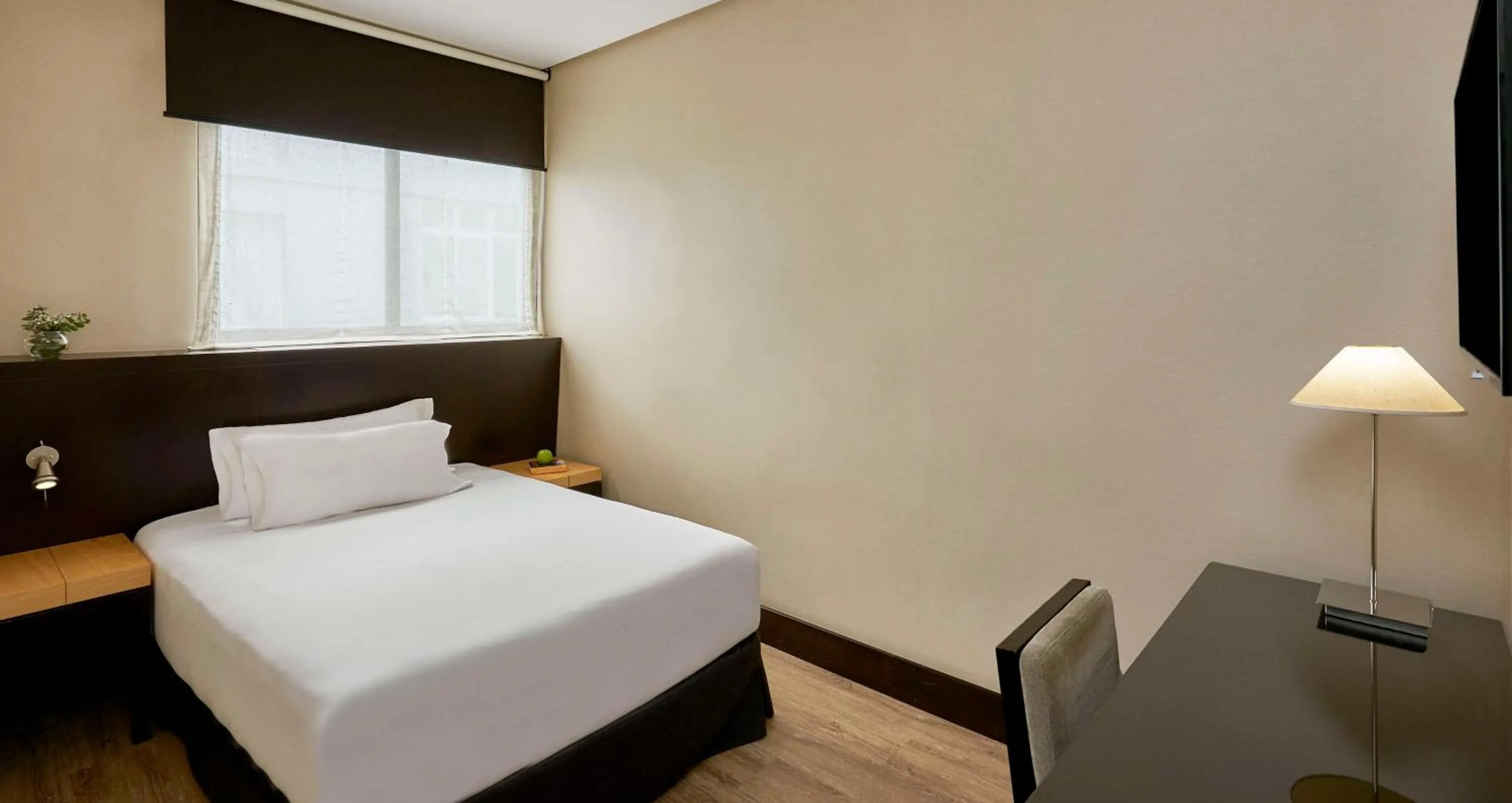 Bedroom, Bed in NH Avenida Jerez