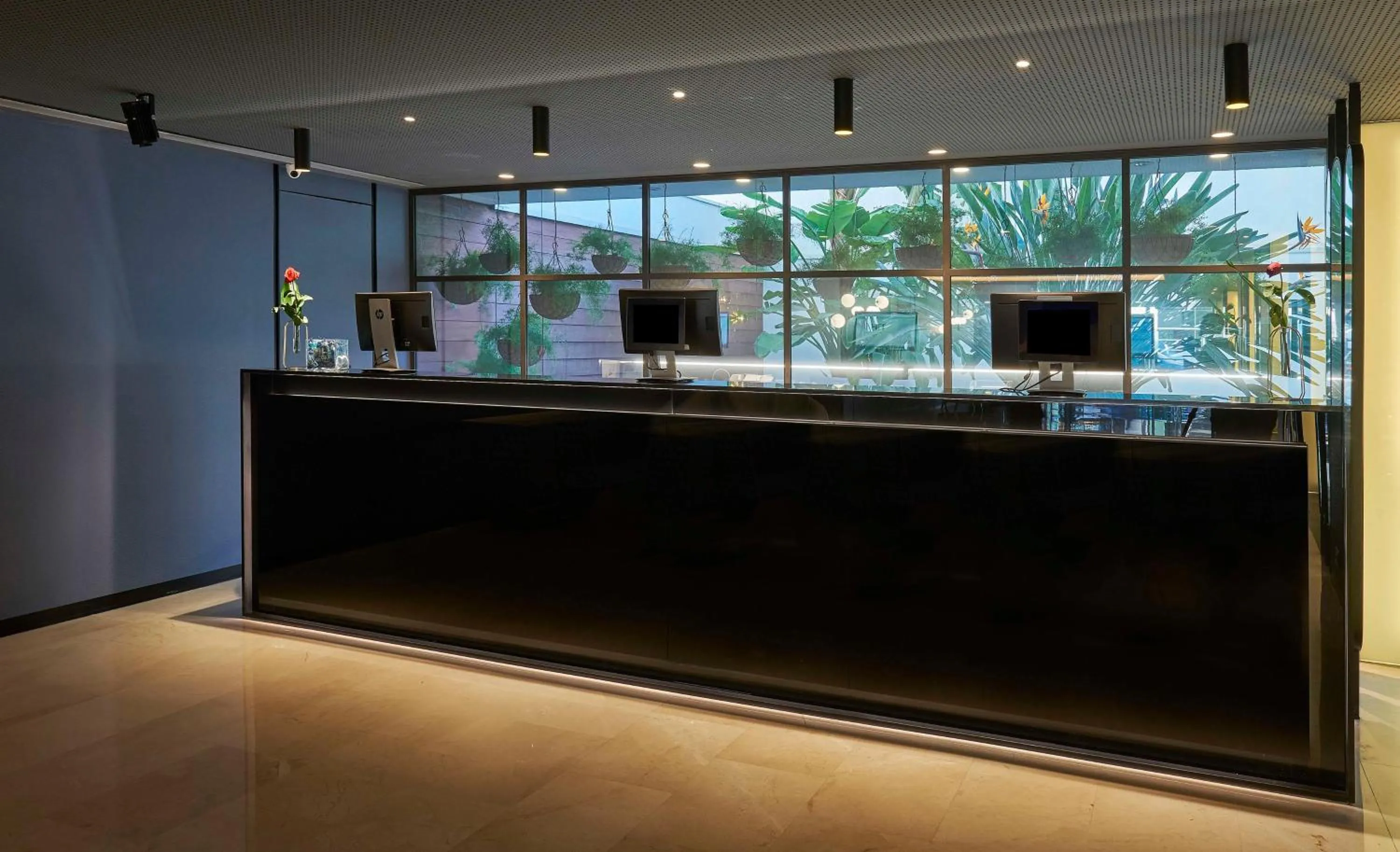 Lobby or reception in NH Sants Barcelona