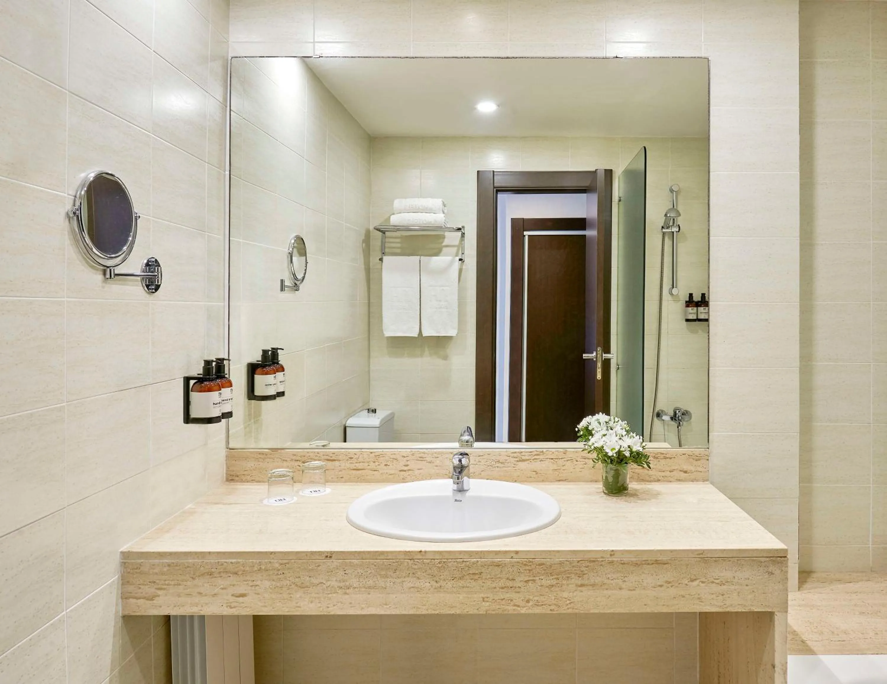 Bathroom in NH Barcelona Eixample