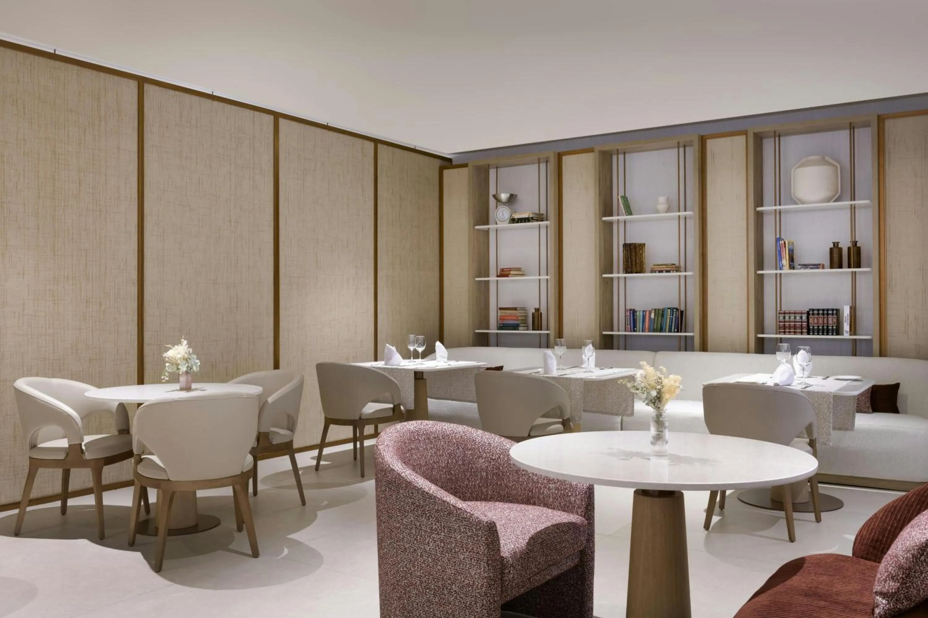 Restaurant/places to eat in Madrid Marriott Hotel Princesa Plaza