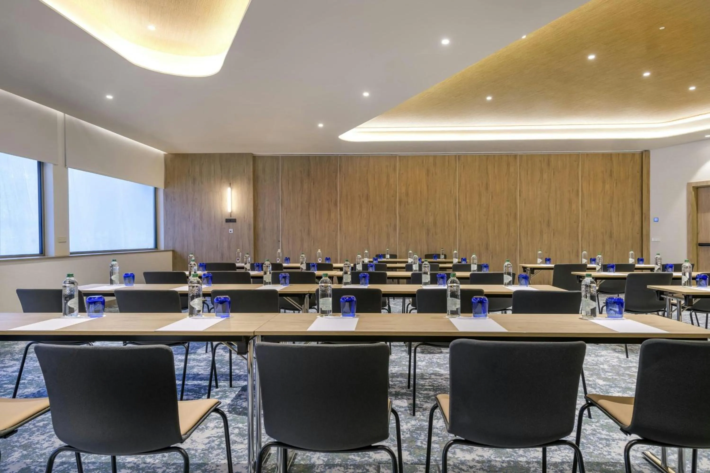 Meeting/conference room in Madrid Marriott Hotel Princesa Plaza